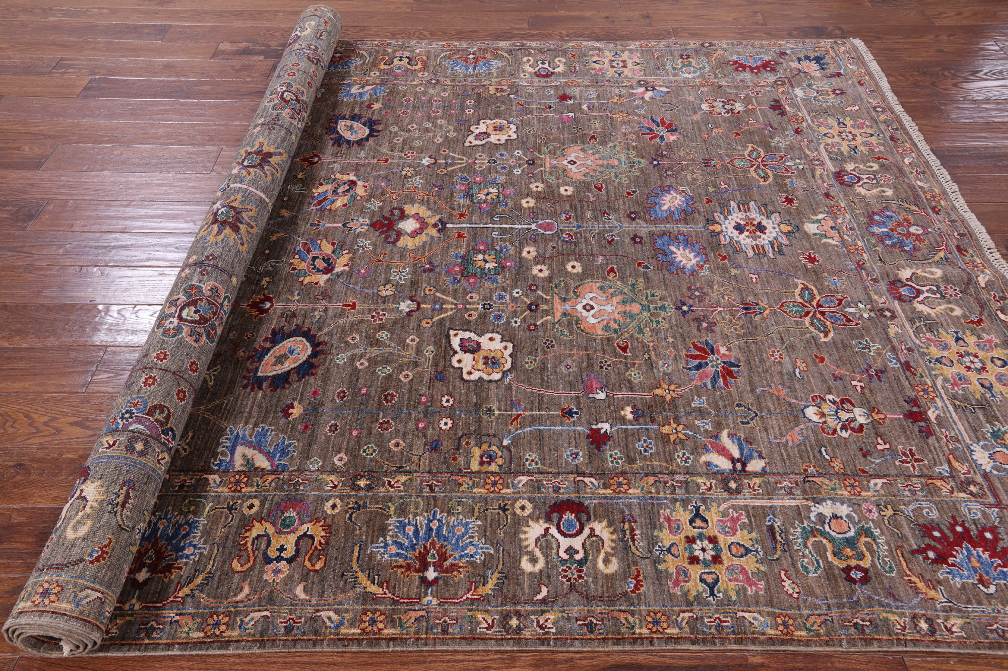 Peshawar Hand Knotted Wool Rug - 6' 9" X 9' 8" - Golden Nile