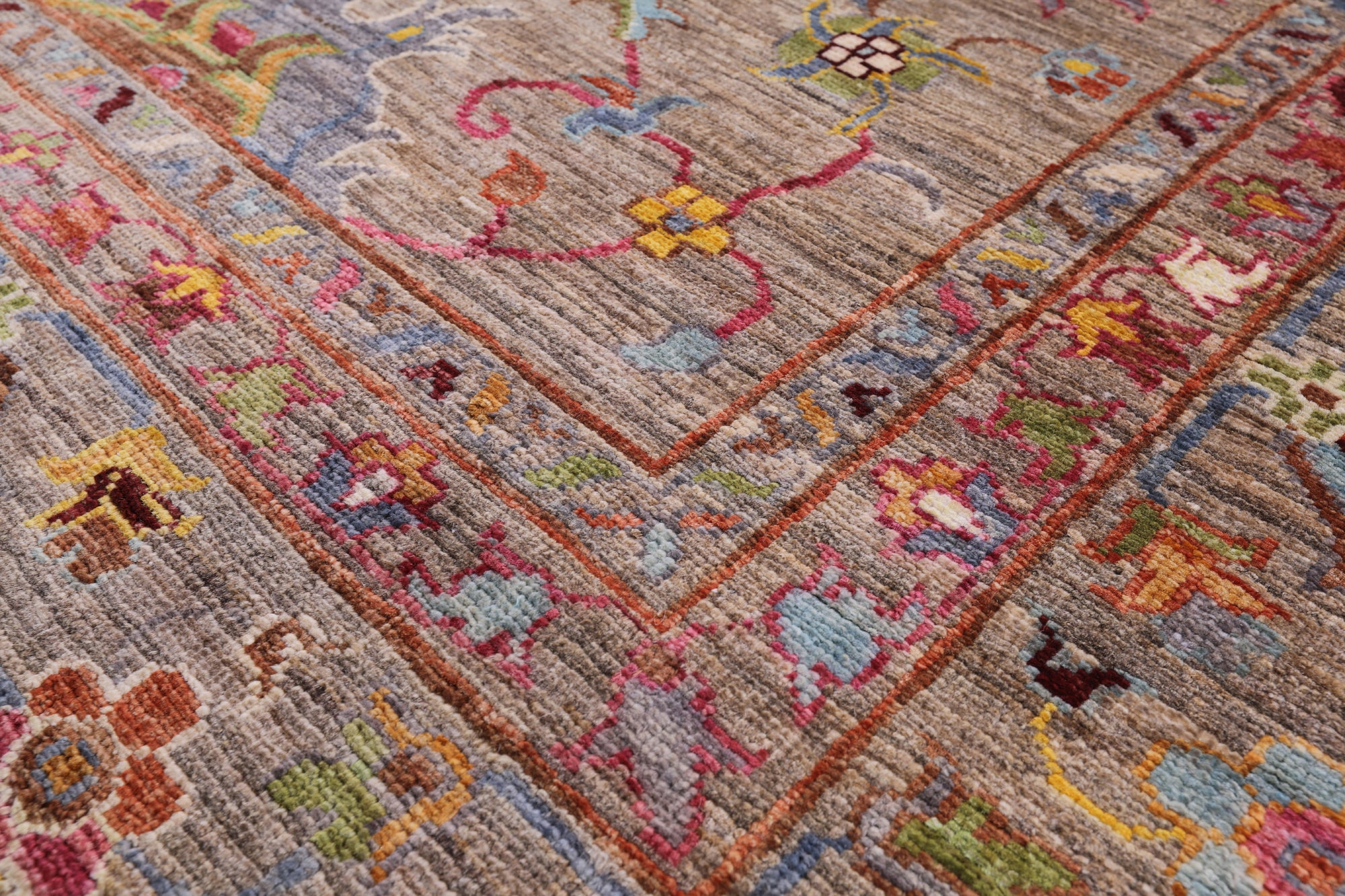 Peshawar Hand Knotted Wool Rug - 6' 9" X 10' 0" - Golden Nile