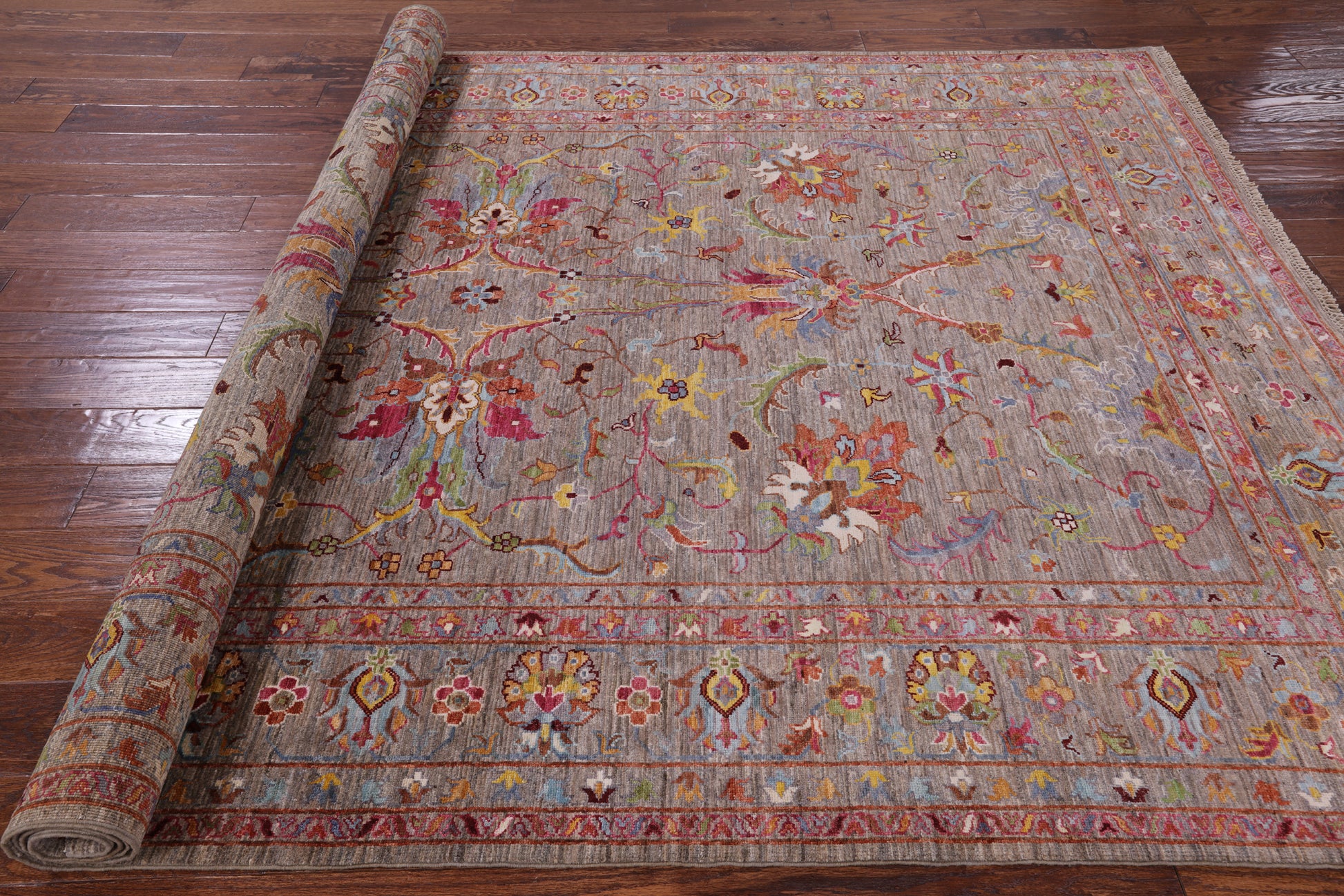 Peshawar Hand Knotted Wool Rug - 6' 9" X 10' 0" - Golden Nile
