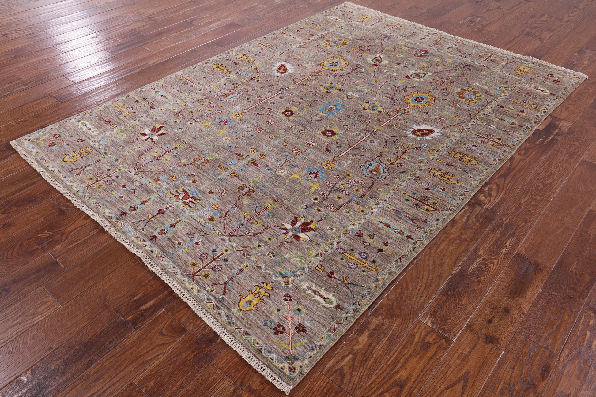 Peshawar Hand Knotted Wool Rug - 5' 8" X 8' 1" - Golden Nile