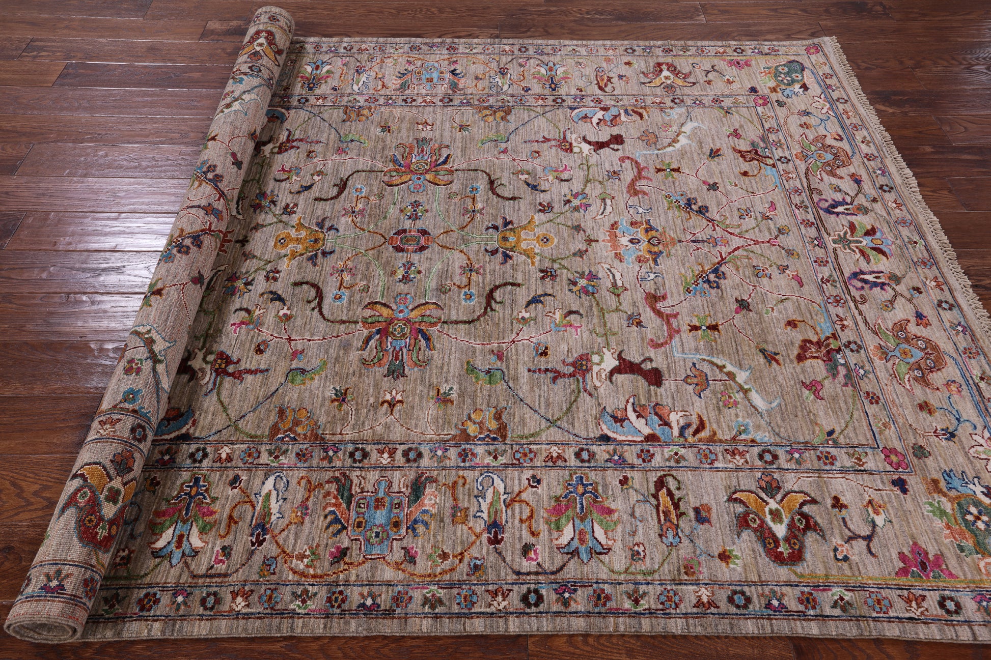 Peshawar Hand Knotted Wool Rug - 5' 8" X 7' 5" - Golden Nile