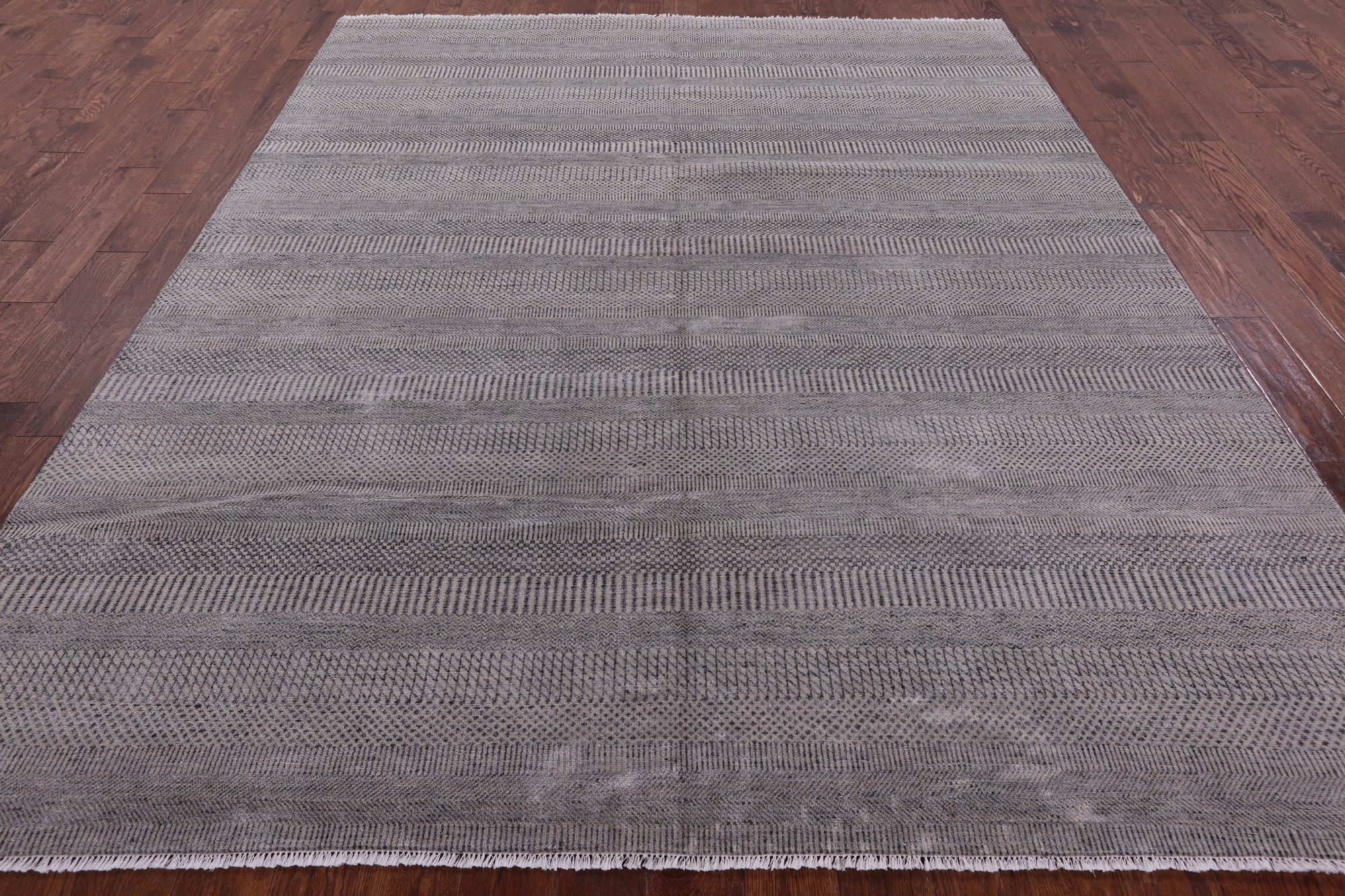 Grey Savannah Grass Handmade Wool & Silk Rug - 8' 1" X 9' 10" - Golden Nile