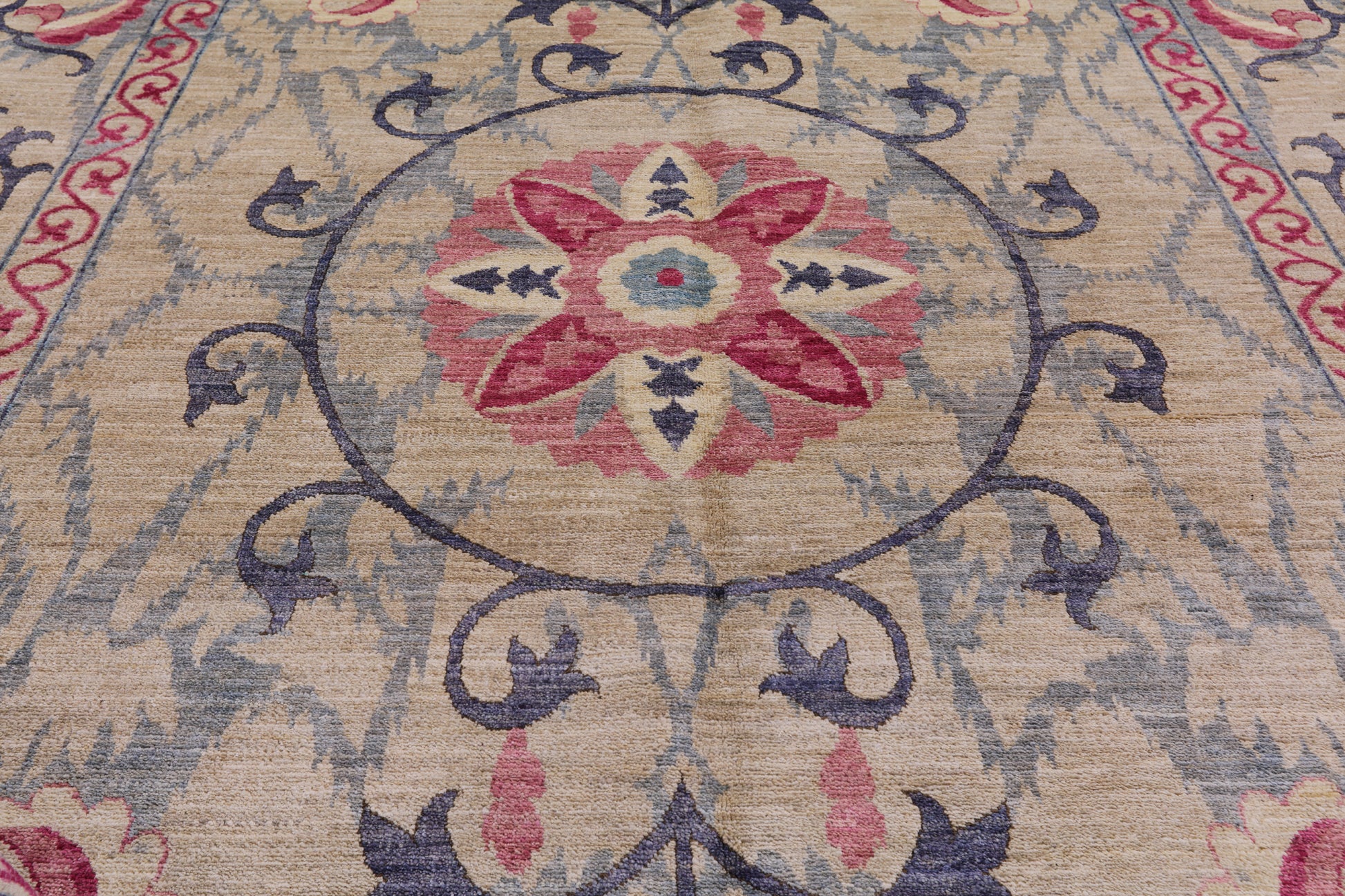 Ivory William Morris Handmade Wool Rug - 9' 1" X 12' 1" - Golden Nile