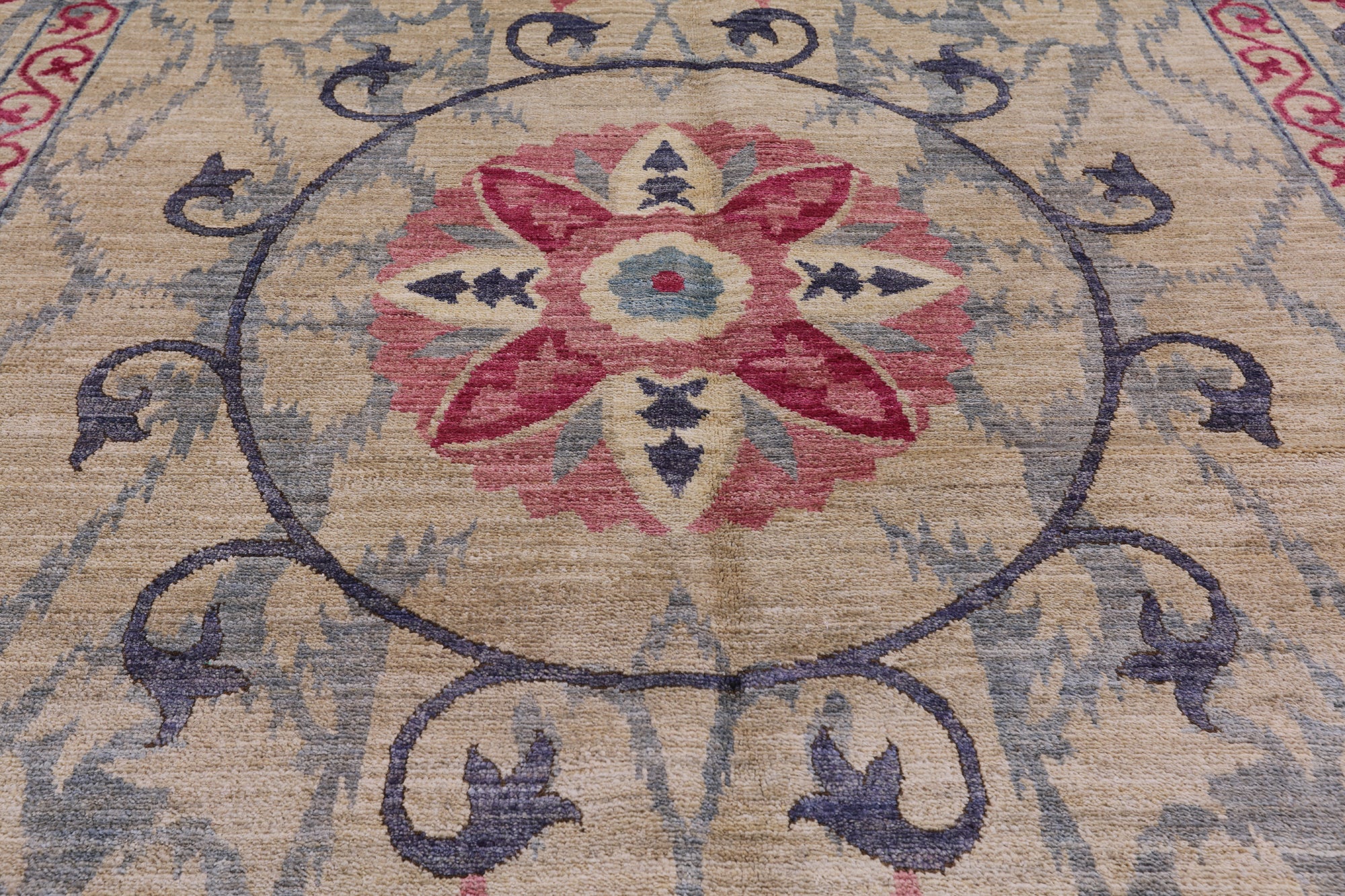 Ivory William Morris Handmade Wool Rug - 9' 1" X 12' 1" - Golden Nile