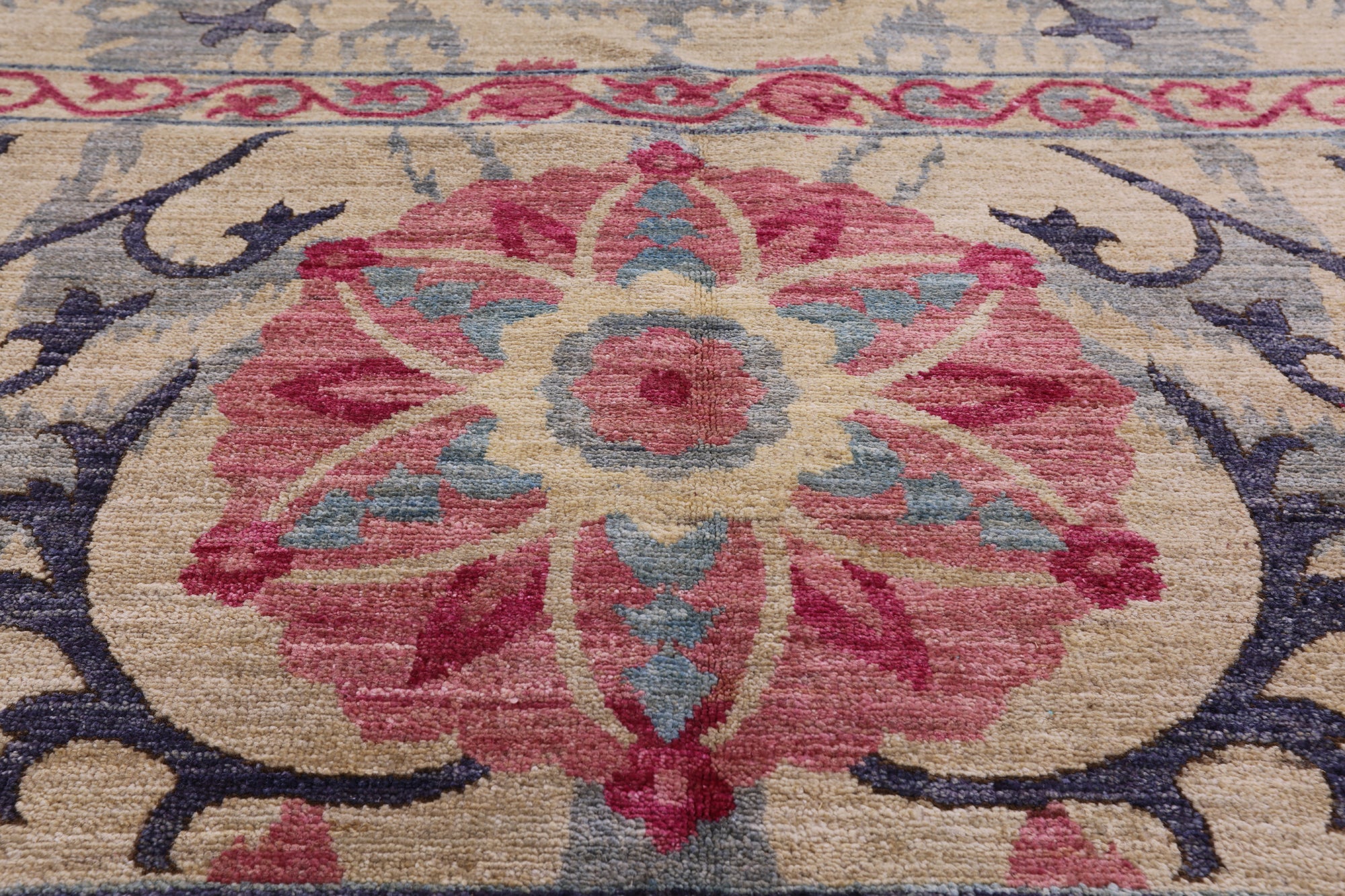 Ivory William Morris Handmade Wool Rug - 9' 1" X 12' 1" - Golden Nile