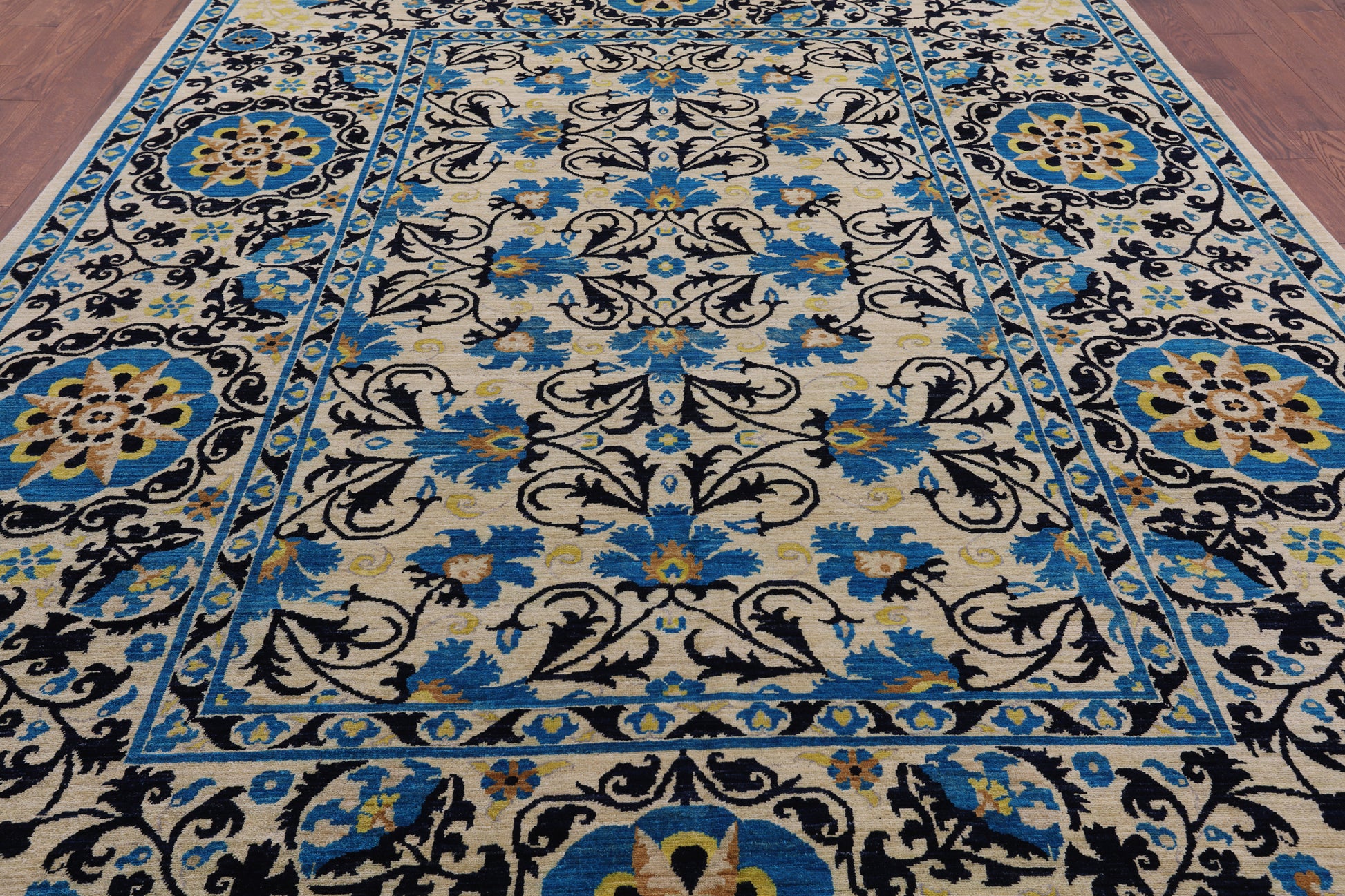 Ivory William Morris Hand Knotted Wool Rug - 8' 9" X 11' 8" - Golden Nile