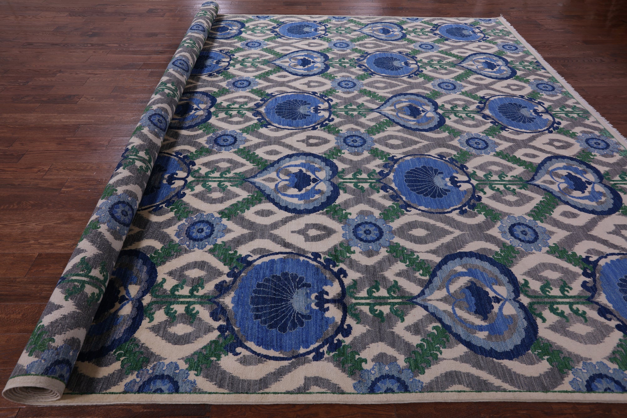 Ivory William Morris Handmade Wool Rug - 12' 1" X 15' 10" - Golden Nile