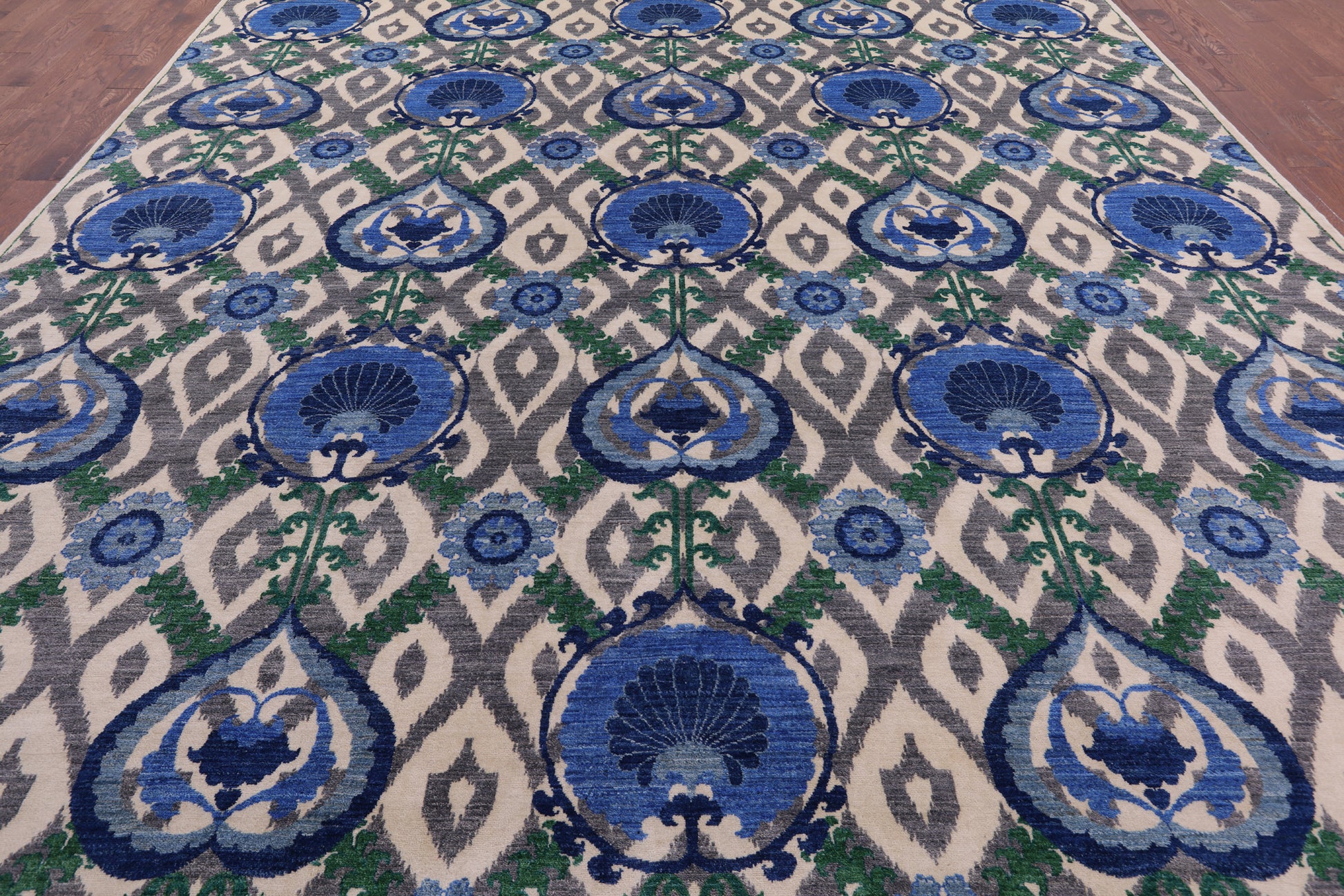Ivory William Morris Handmade Wool Rug - 12' 1" X 15' 10" - Golden Nile