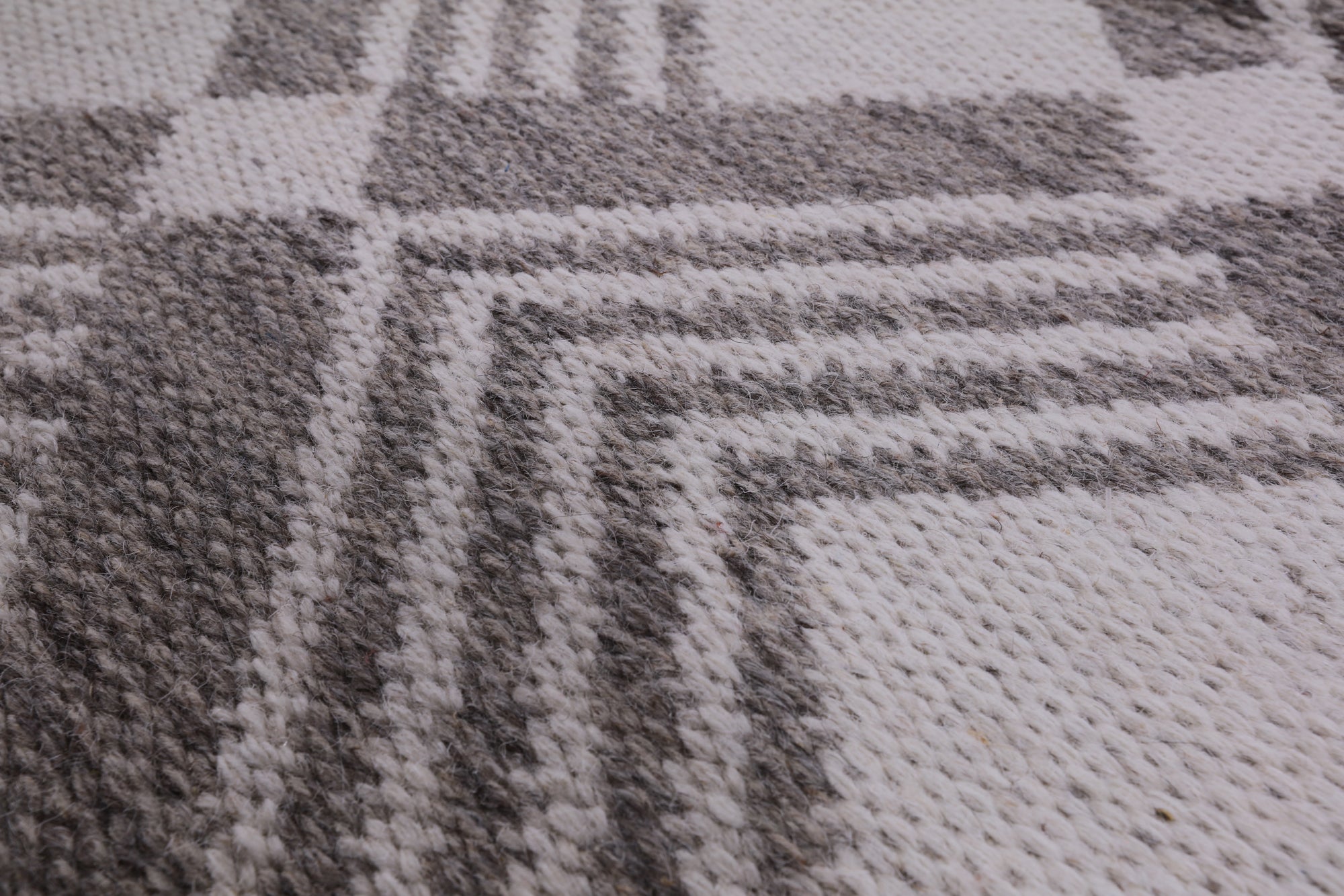 Flat Weave Wool Rug - 8' 1" X 10' 1" - Golden Nile