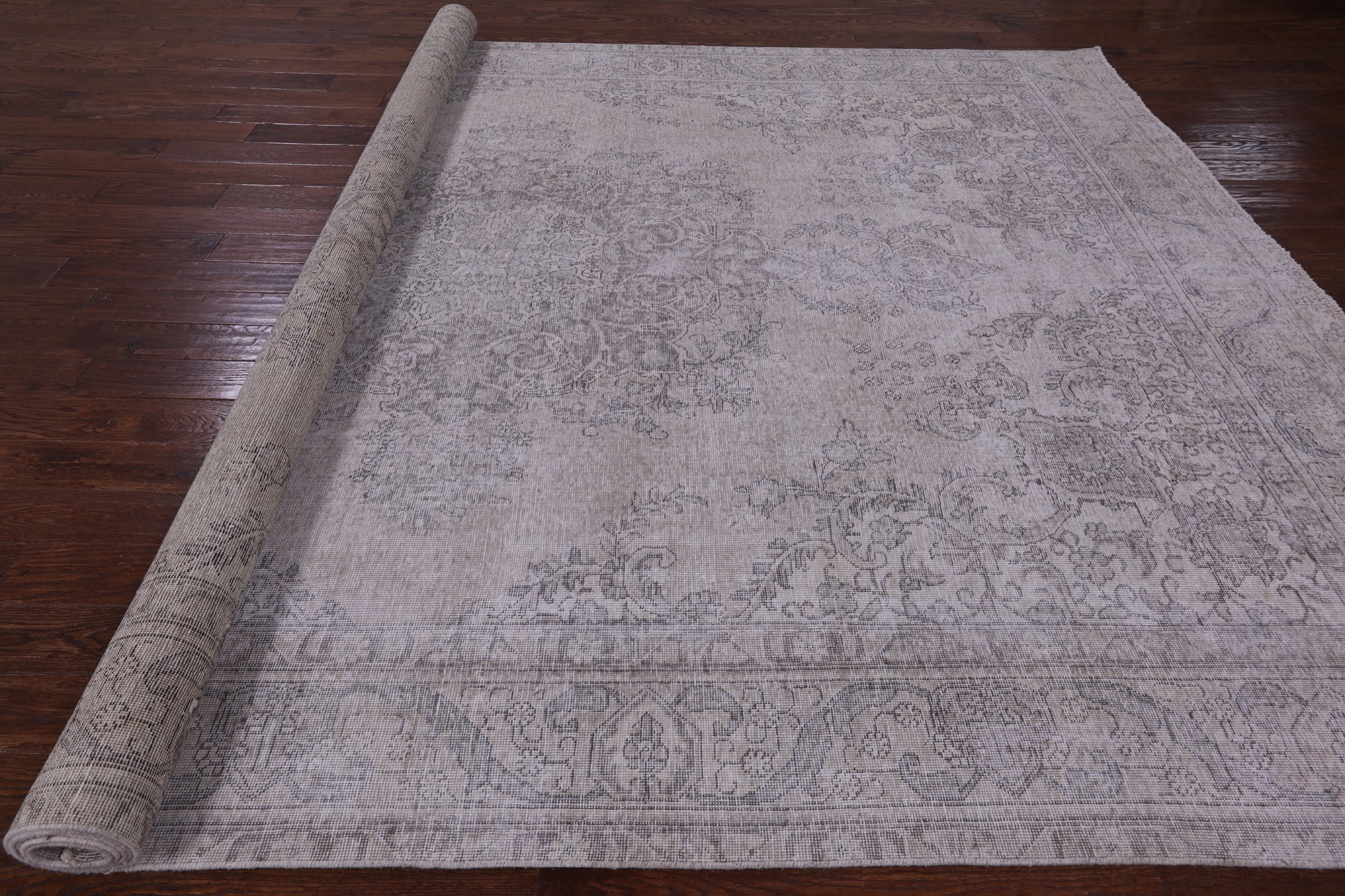 Ivory Persian Vintage White Wash Hand Knotted Wool Rug - 9' 6" X 12' 11" - Golden Nile
