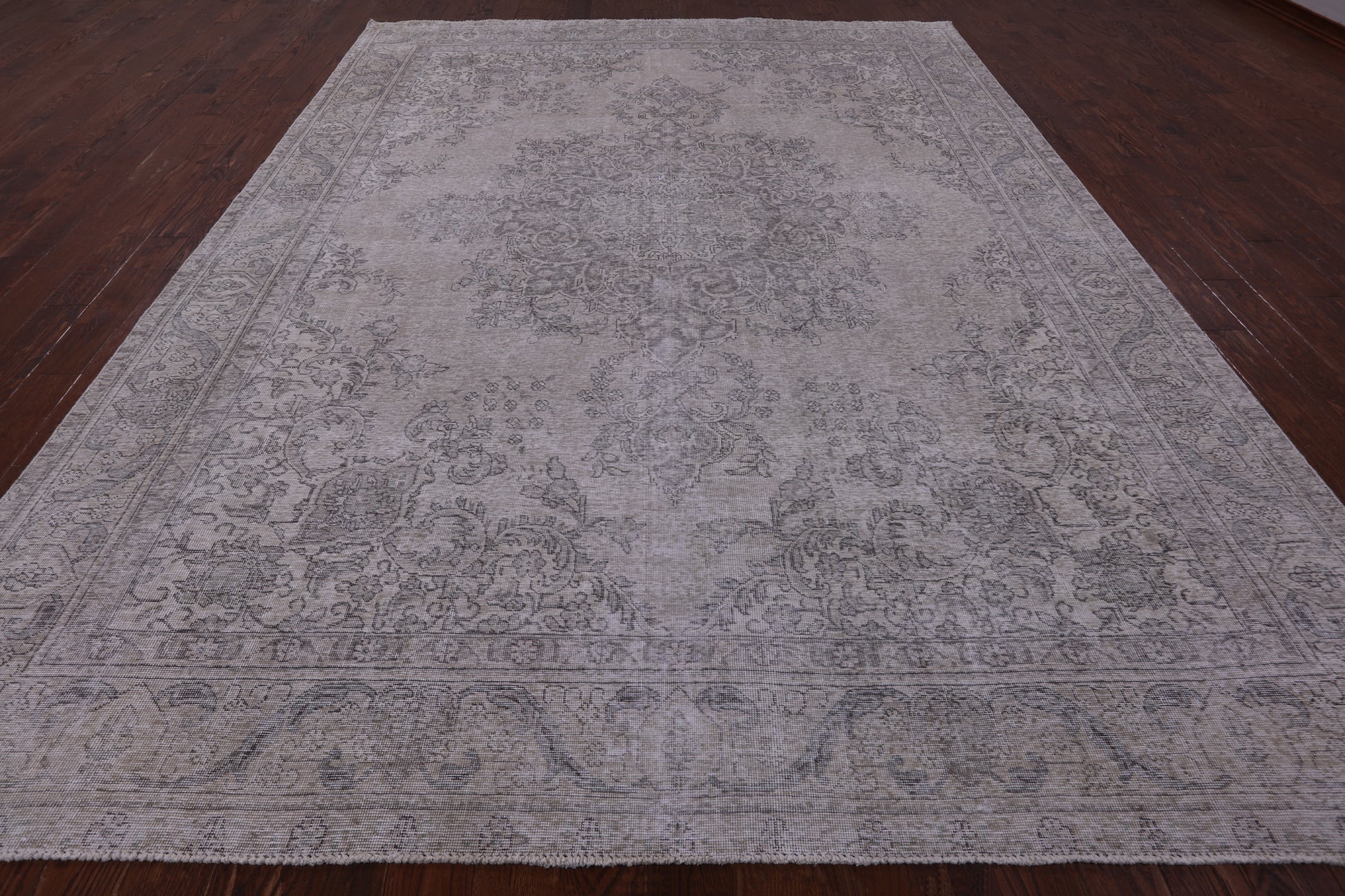 Ivory Persian Vintage White Wash Hand Knotted Wool Rug - 9' 6" X 12' 11" - Golden Nile