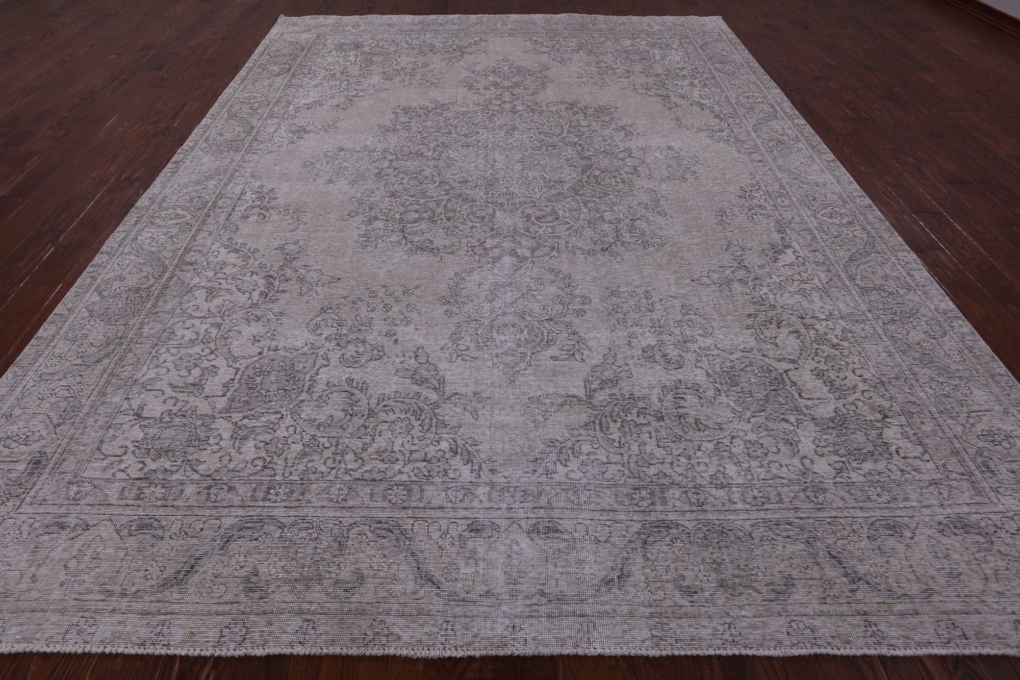 Ivory Persian Vintage White Wash Hand Knotted Wool Rug - 9' 6" X 12' 11" - Golden Nile