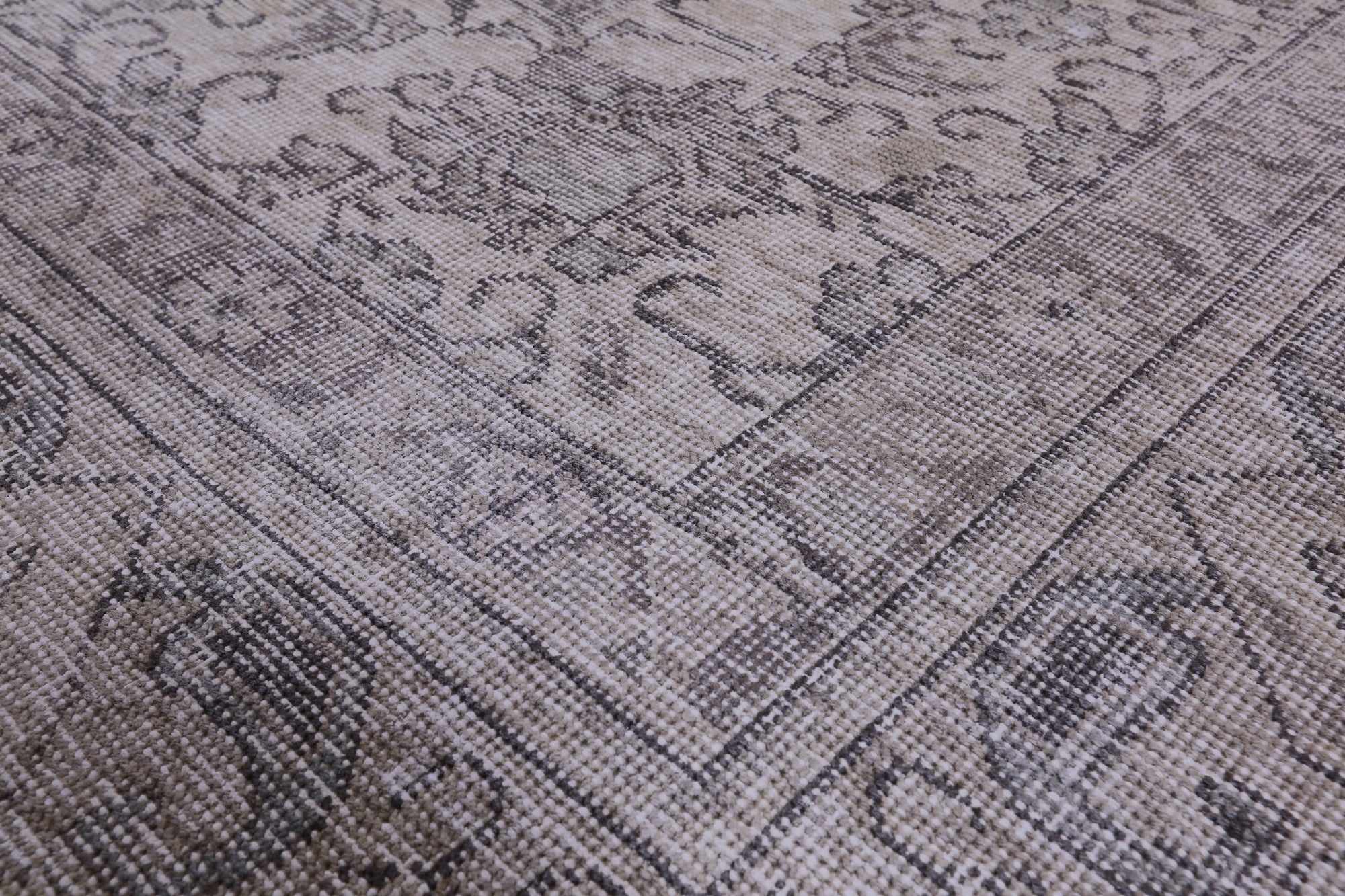 Ivory Persian Vintage White Wash Hand Knotted Wool Rug - 9' 6" X 12' 11" - Golden Nile