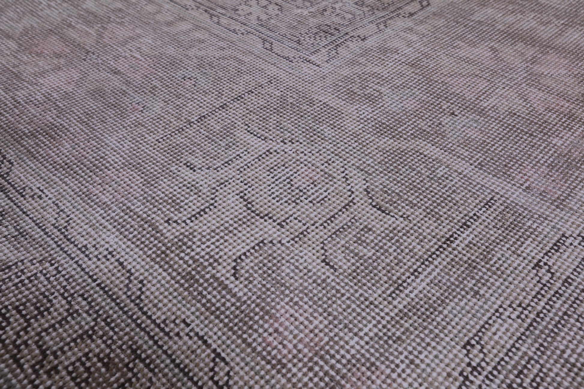 Ivory Persian Vintage White Wash Handmade Wool Rug - 9' 6" X 12' 1" - Golden Nile