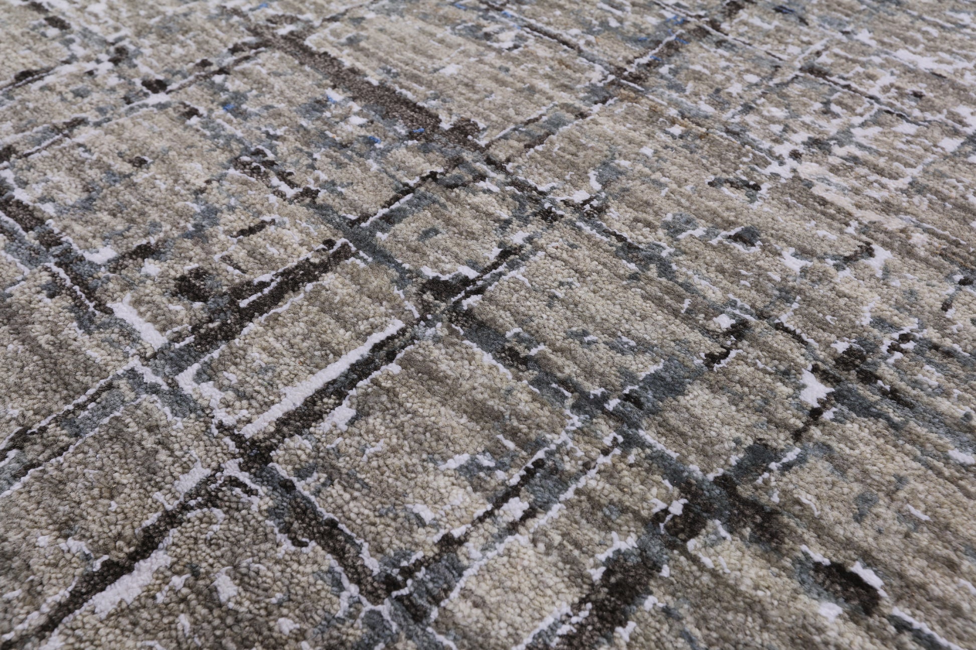 Abstract Contemporary Hand Knotted Wool & Silk Rug - 8' 11" X 12' 1" - Golden Nile