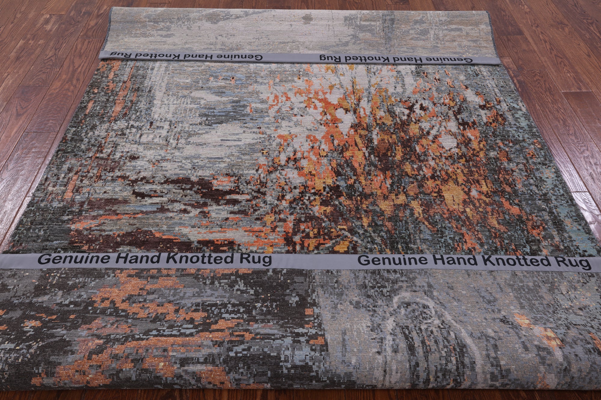 Contemporary Hand Knotted Wool & Silk Vase Design Rug - 6' 0" X 9' 3" - Golden Nile