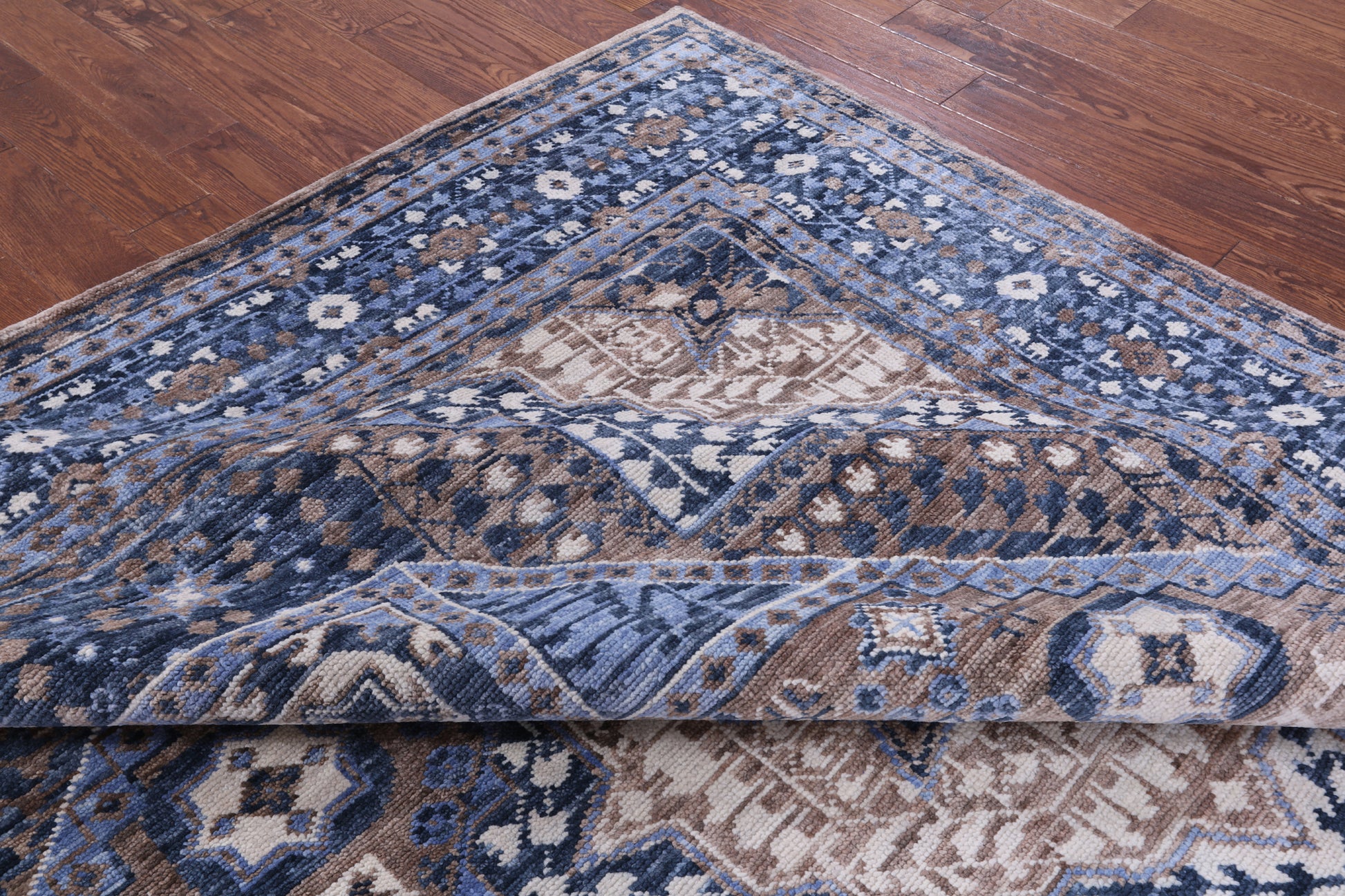 Geometric Persian Mamluk Hand Knotted Wool Rug - 8' 2" X 9' 8" - Golden Nile