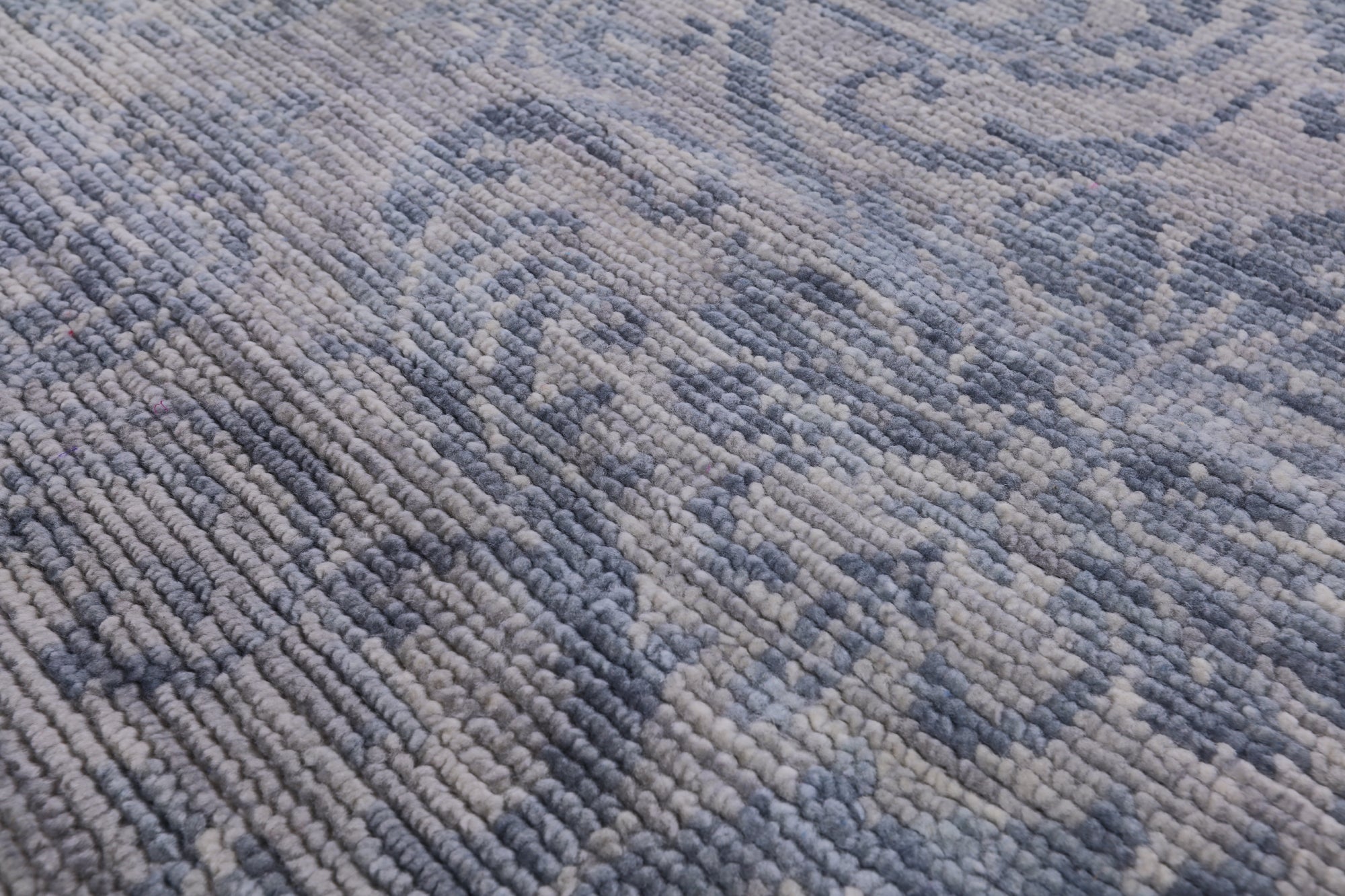 Modern Hand Knotted Wool Rug - 6' 3" X 9' 0" - Golden Nile