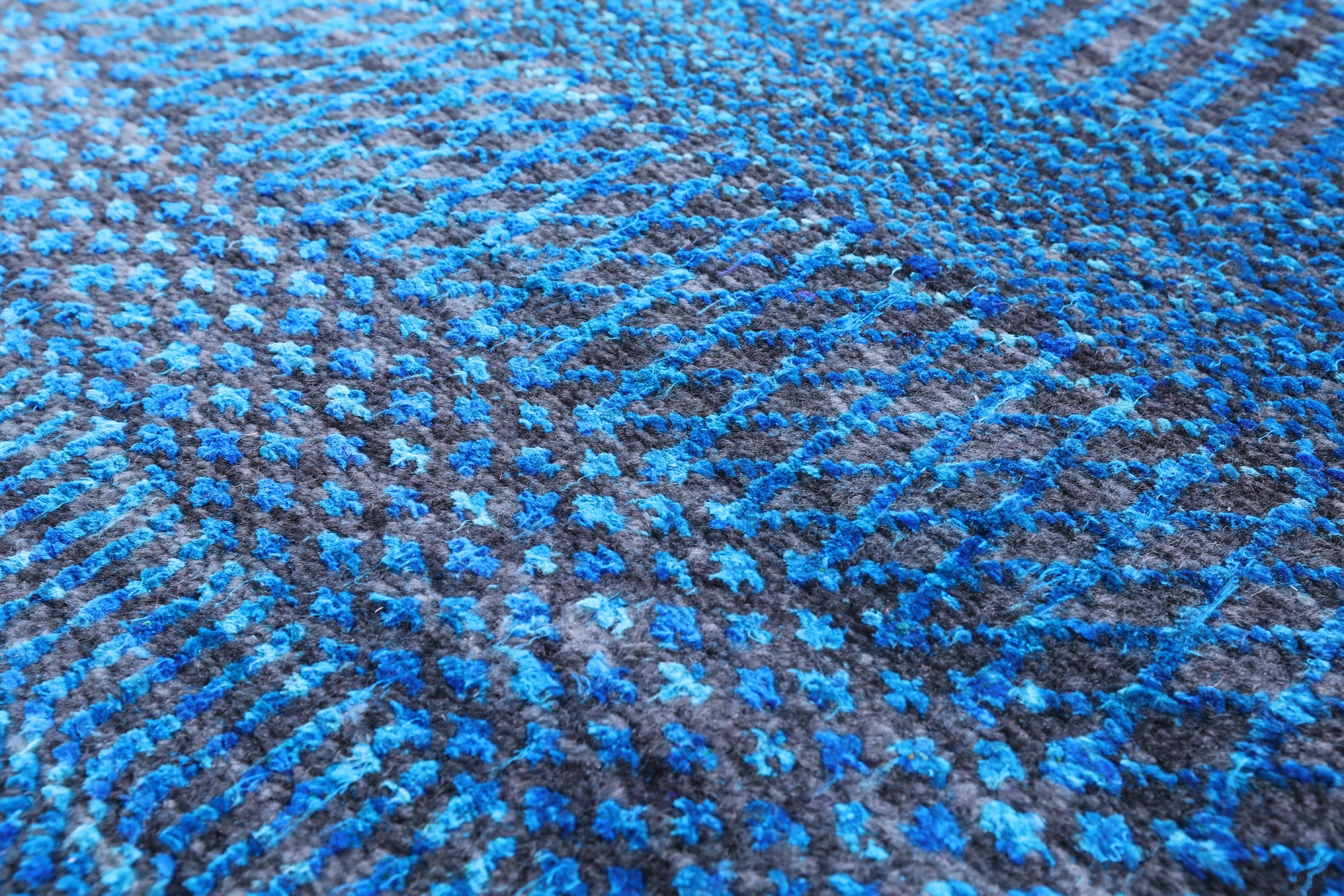 Blue Savannah Grass Handmade Wool & Silk Runner Rug - 2' 7" X 23' 9" - Golden Nile