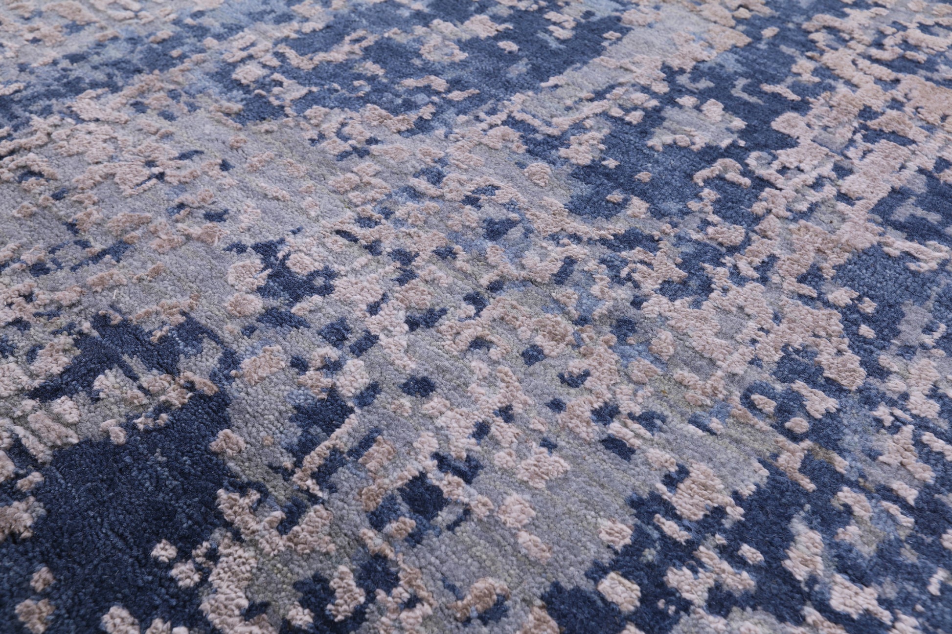 Contemporary Hand Knotted Wool & Silk Ocean Design Rug - 8' 11" X 12' 2" - Golden Nile