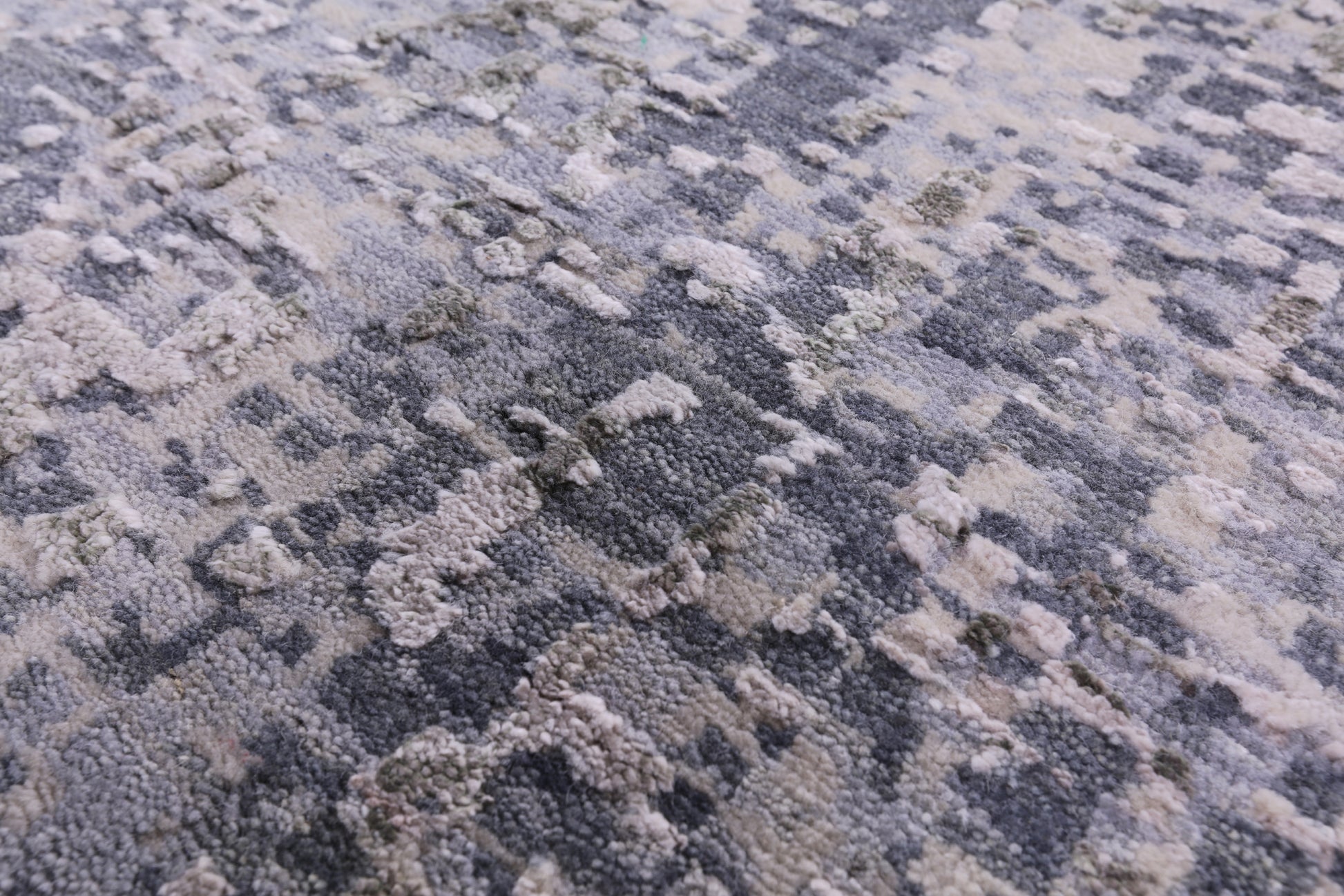 Modern Hand Knotted Wool & Silk Rug - 8' 11" X 12' 4" - Golden Nile