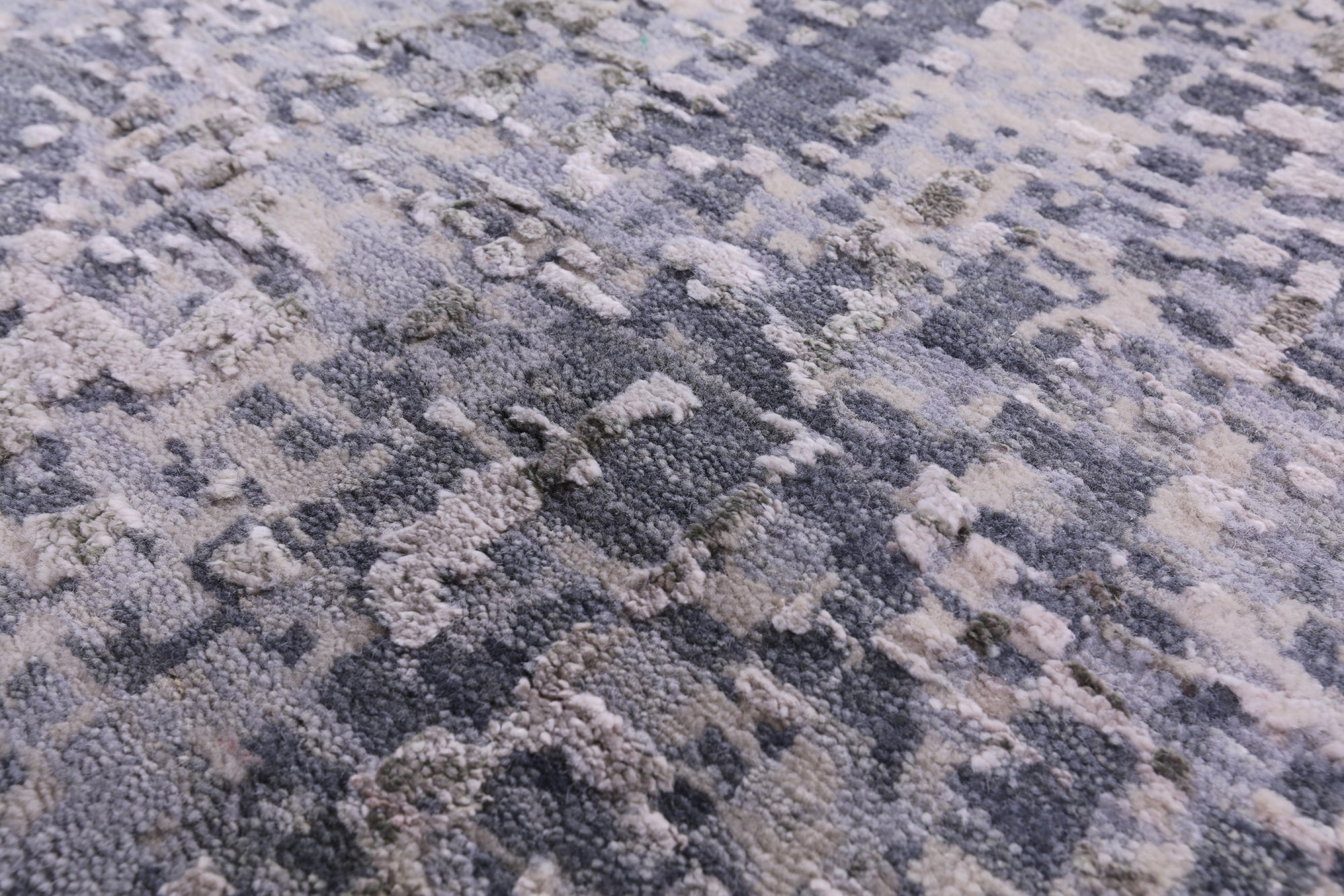 Modern Hand Knotted Wool & Silk Rug - 8' 11" X 12' 4" - Golden Nile
