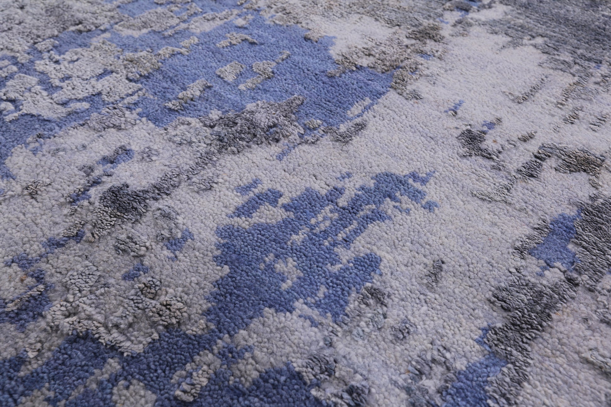 Modern Hand Knotted Wool & Silk Rug - 9' 0" X 12' 1" - Golden Nile