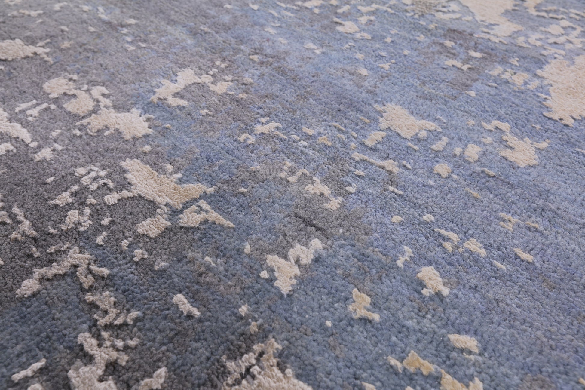 Abstract Contemporary Handmade Wool & Silk Rug - 7' 8" X 10' 1" - Golden Nile