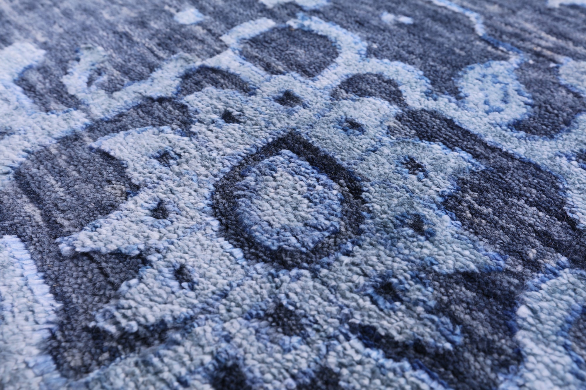 Grey Contemporary Handmade Wool & Silk Rug - 10' 0" X 14' 1" - Golden Nile