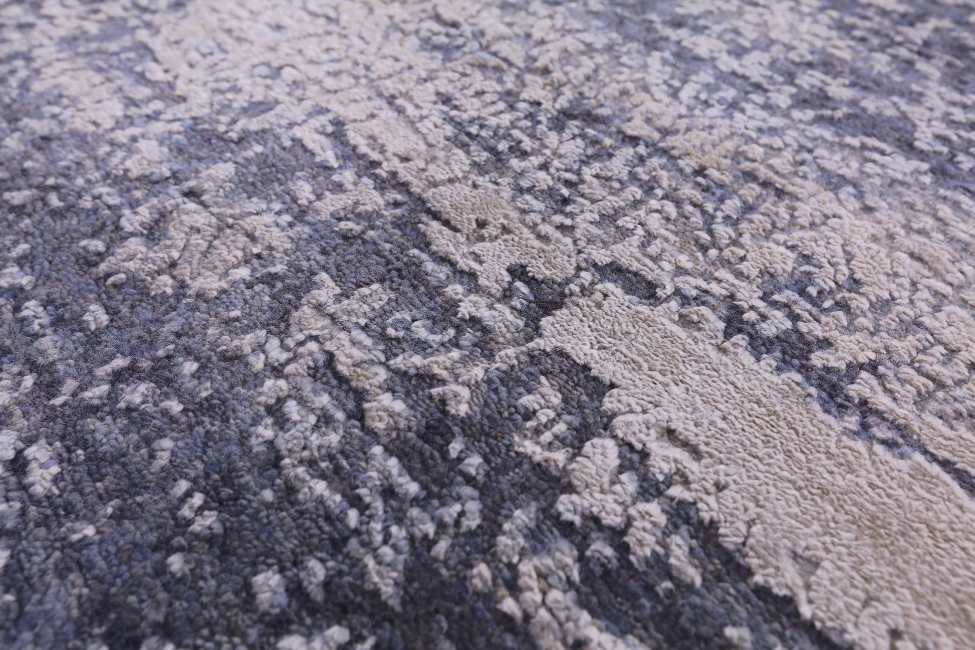 Abstract Contemporary Hand Knotted Wool & Silk Rug - 7' 11" X 10' 2" - Golden Nile