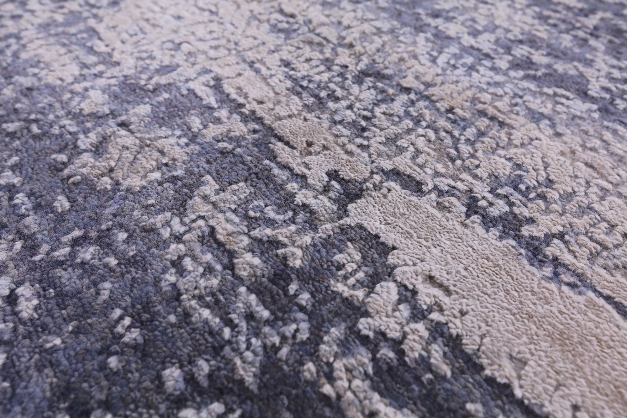 Abstract Contemporary Hand Knotted Wool & Silk Rug - 7' 11" X 10' 2" - Golden Nile