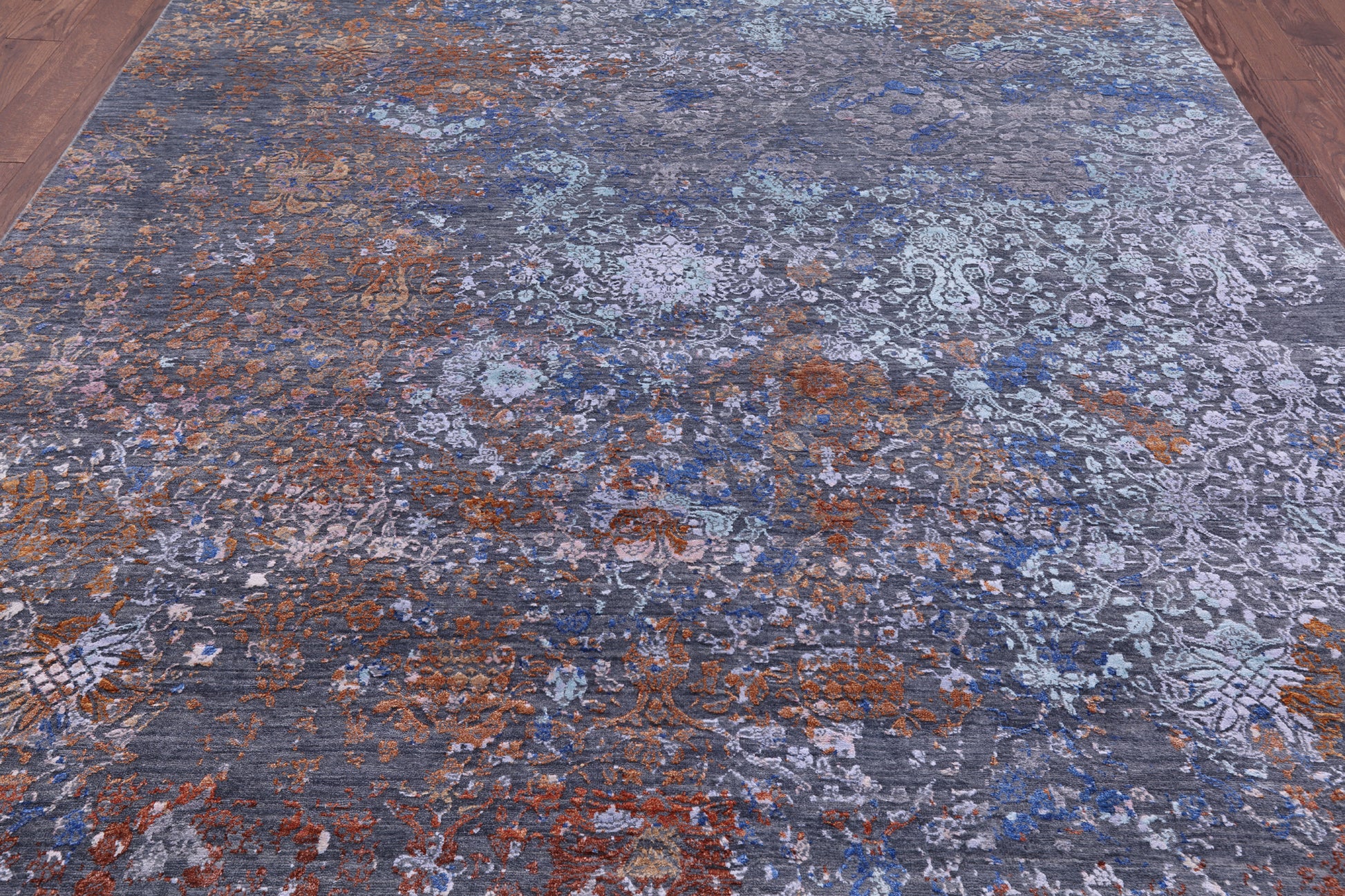 Modern Hand Knotted Wool & Silk Rug - 7' 11" X 10' 3" - Golden Nile
