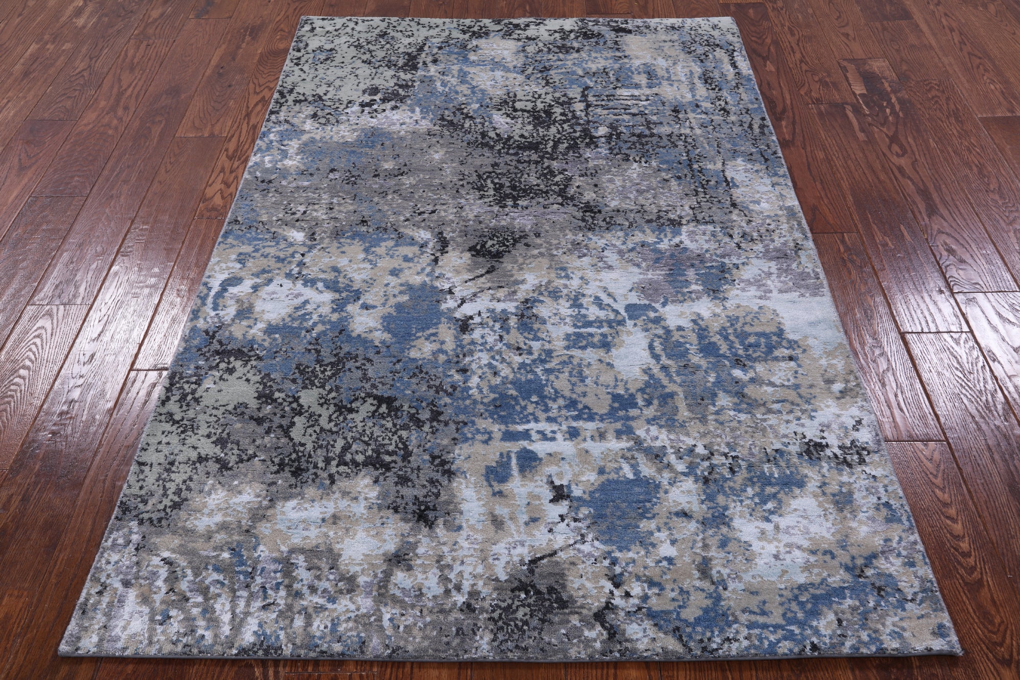 Abstract Contemporary Hand Knotted Wool & Silk Rug - 4' 0" X 6' 1" - Golden Nile