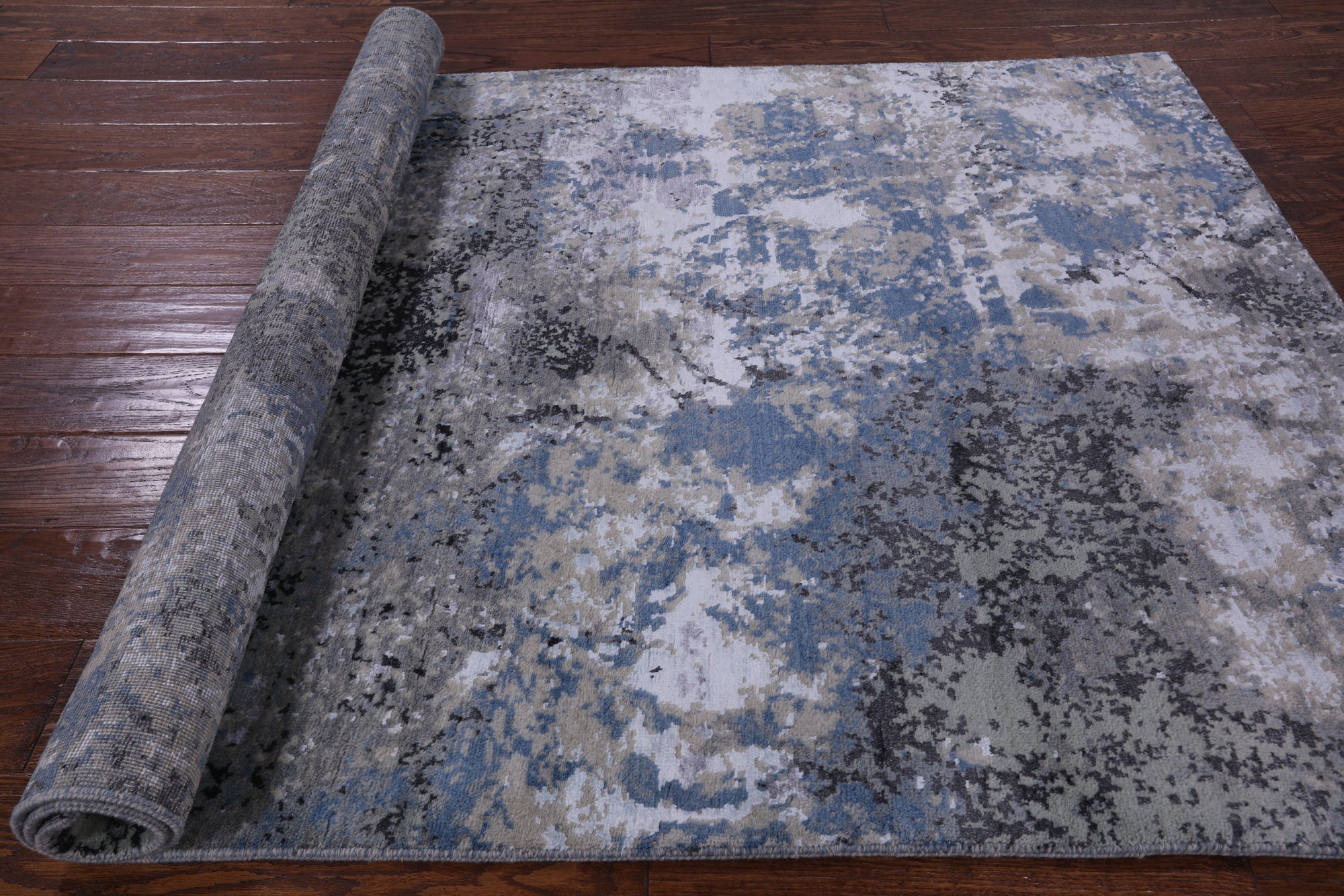Abstract Contemporary Hand Knotted Wool & Silk Rug - 4' 0" X 6' 1" - Golden Nile