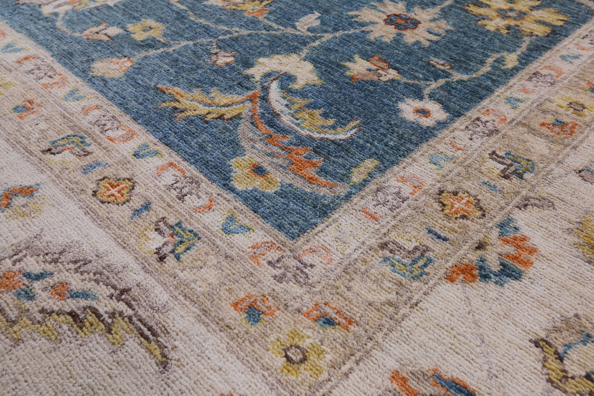 Peshawar Handmade Wool Rug - 9' 10" X 13' 8" - Golden Nile