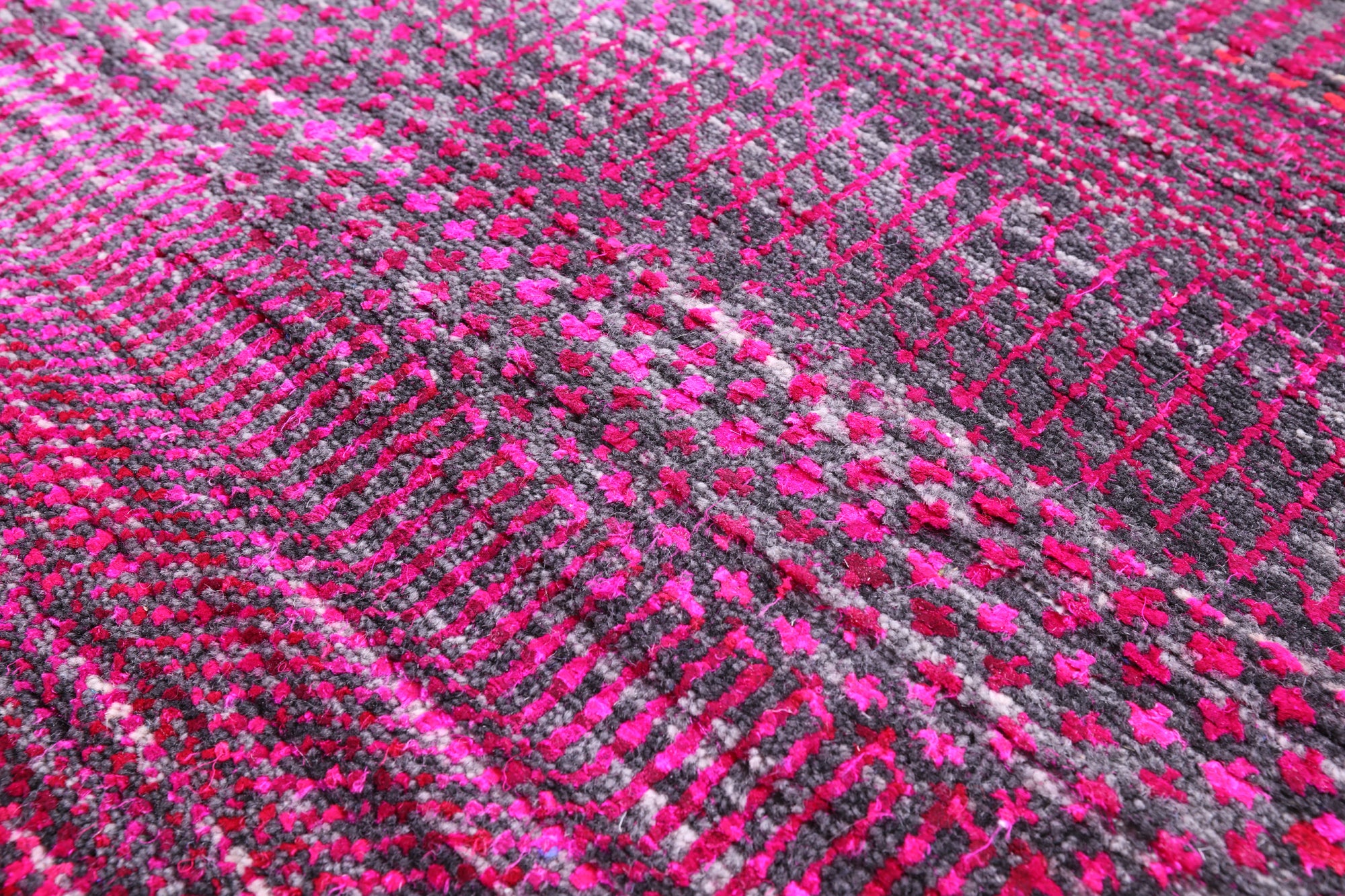 Pink Savannah Grass Hand Knotted Wool & Silk Runner Rug - 2' 6" X 26' 2" - Golden Nile