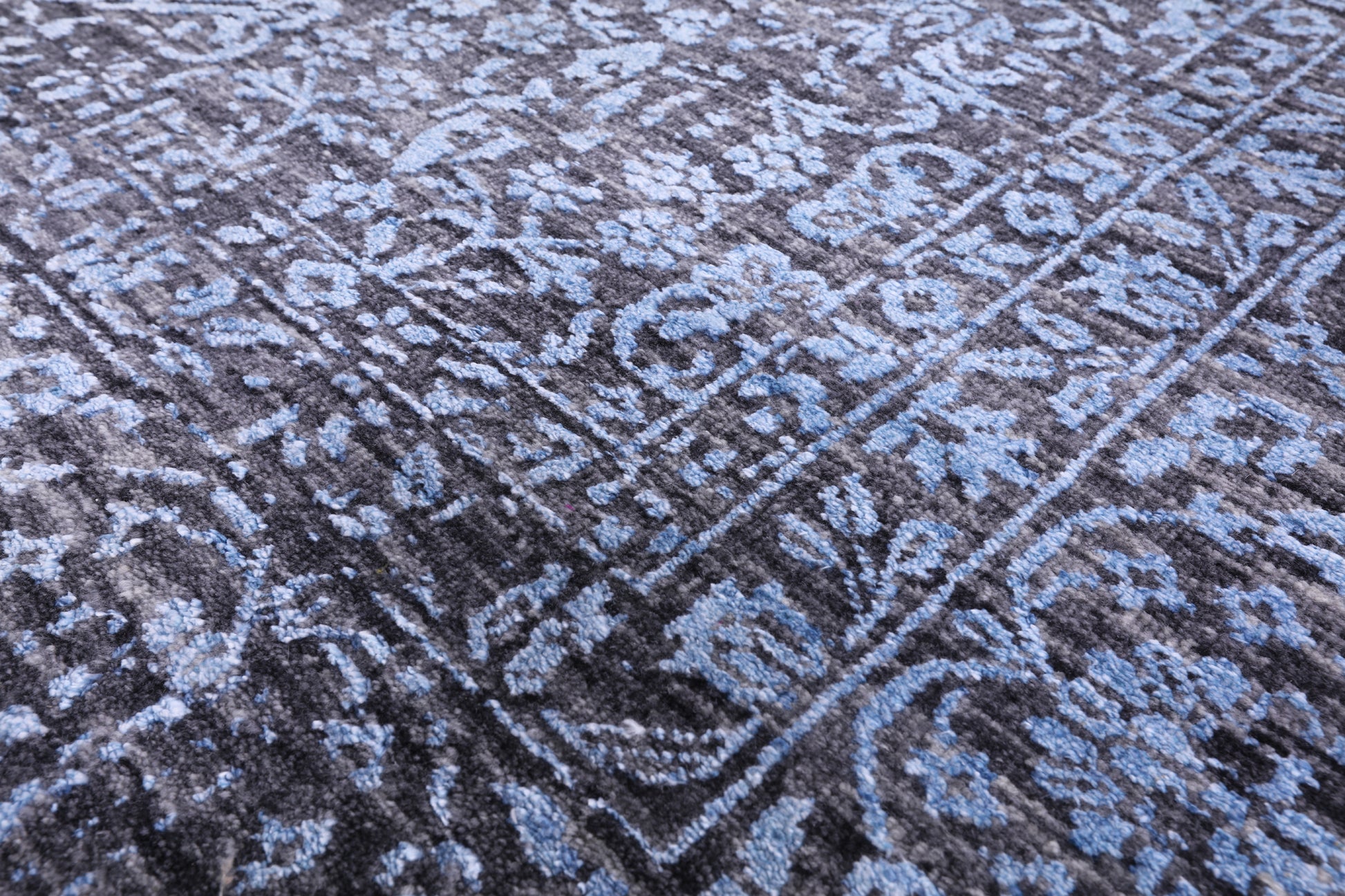 Grey Persian Hand Knotted Wool & Silk Rug - 10' 2" X 14' 3" - Golden Nile