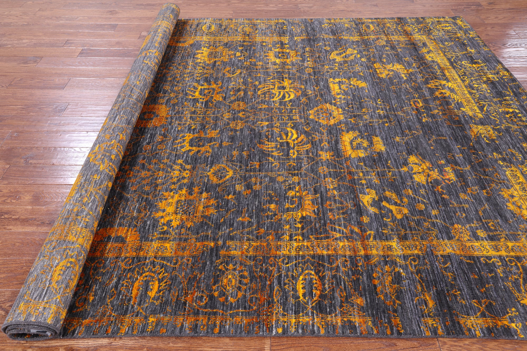 Grey Persian Hand Knotted Wool & Silk Rug - 7' 11" X 10' 3" - Golden Nile