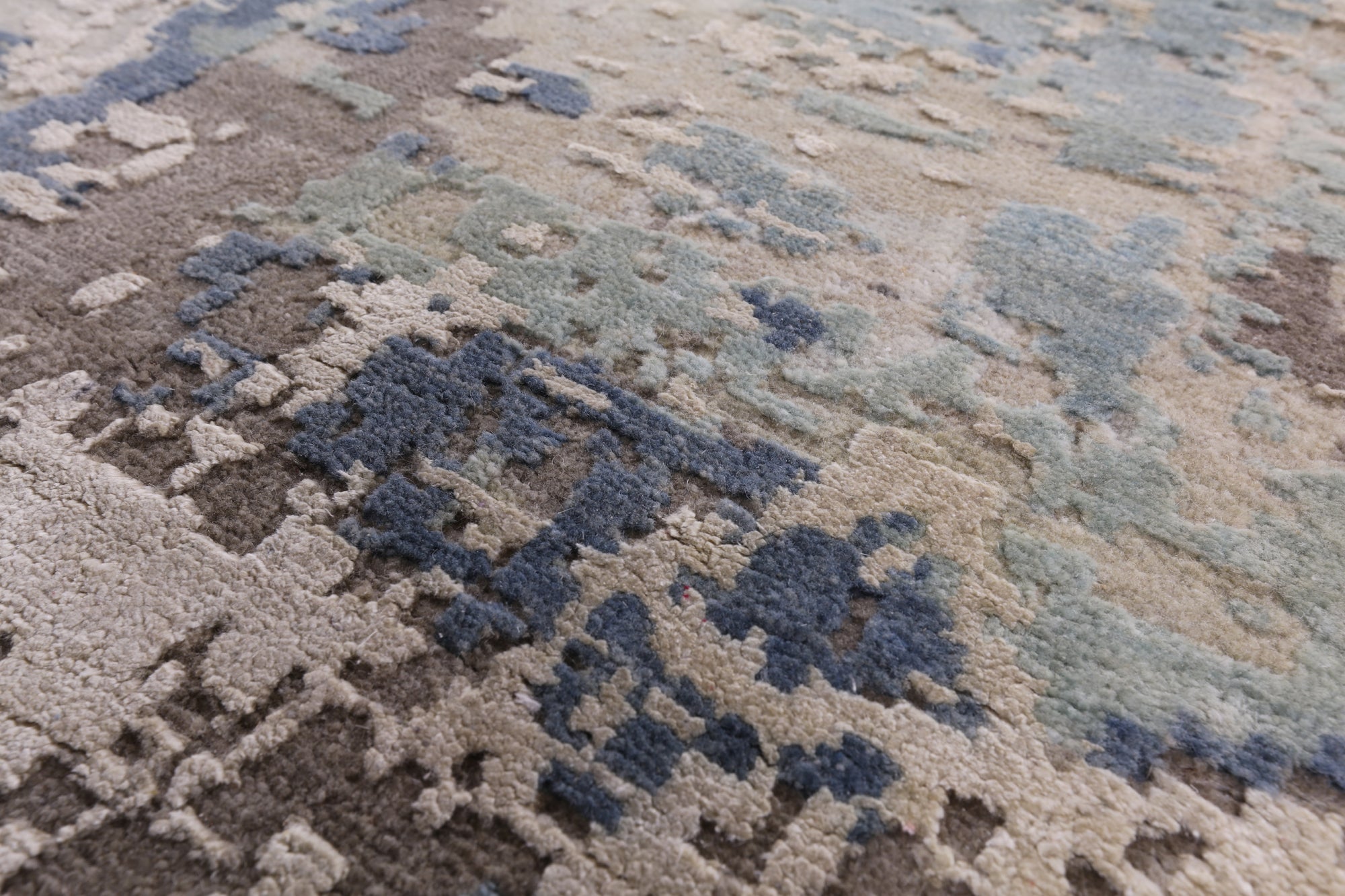Abstract Modern Hand Knotted Wool & Silk Rug - 9' 2" X 12' 1" - Golden Nile