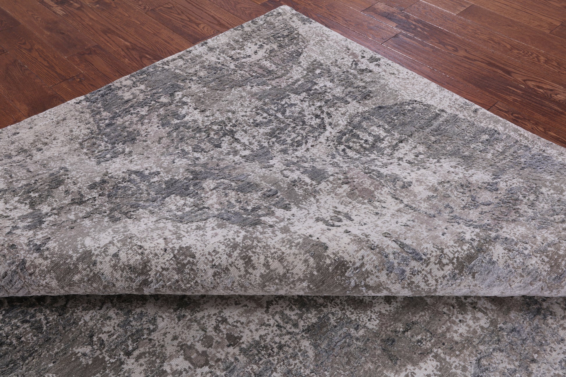 Modern Hand Knotted Wool & Silk Rug - 8' 0" X 10' 1" - Golden Nile