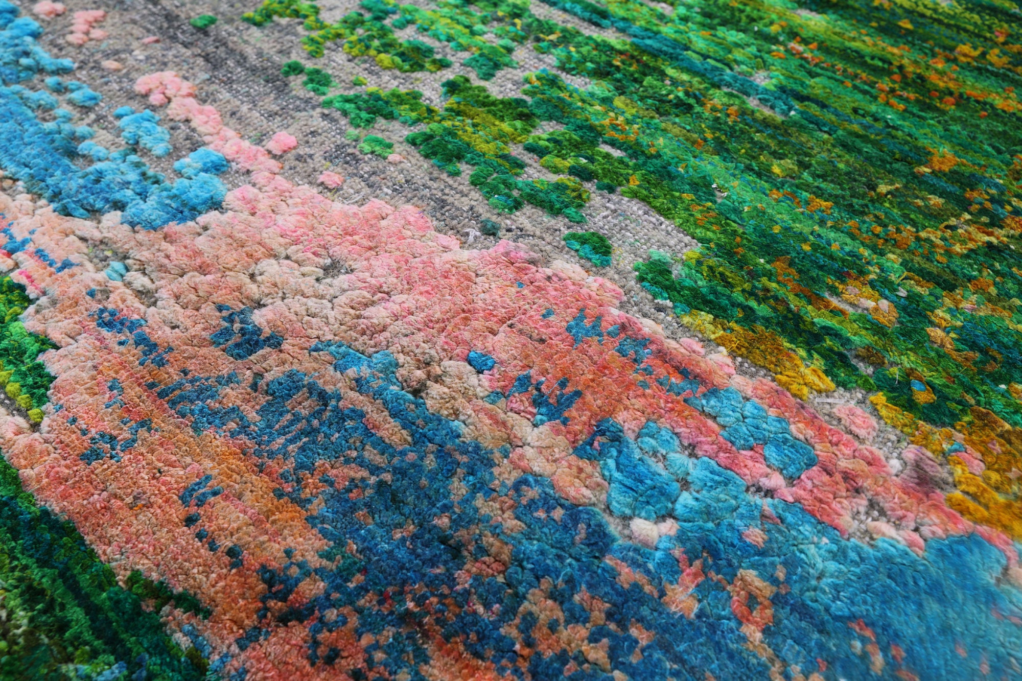 Abstract Modern Hand Knotted Wool & Silk Rug - 8' 0" X 10' 0" - Golden Nile