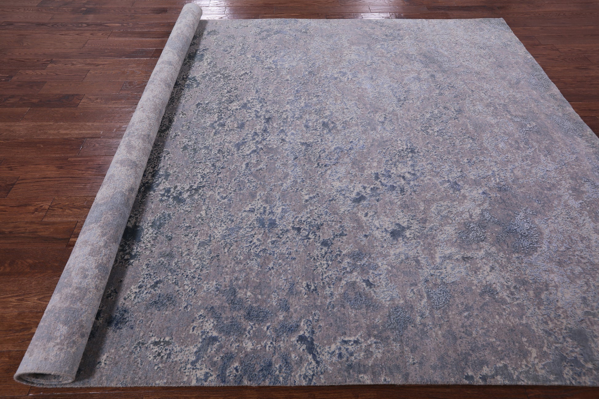 Abstract Modern Hand Knotted Wool & Silk Rug - 7' 11" X 10' 1" - Golden Nile