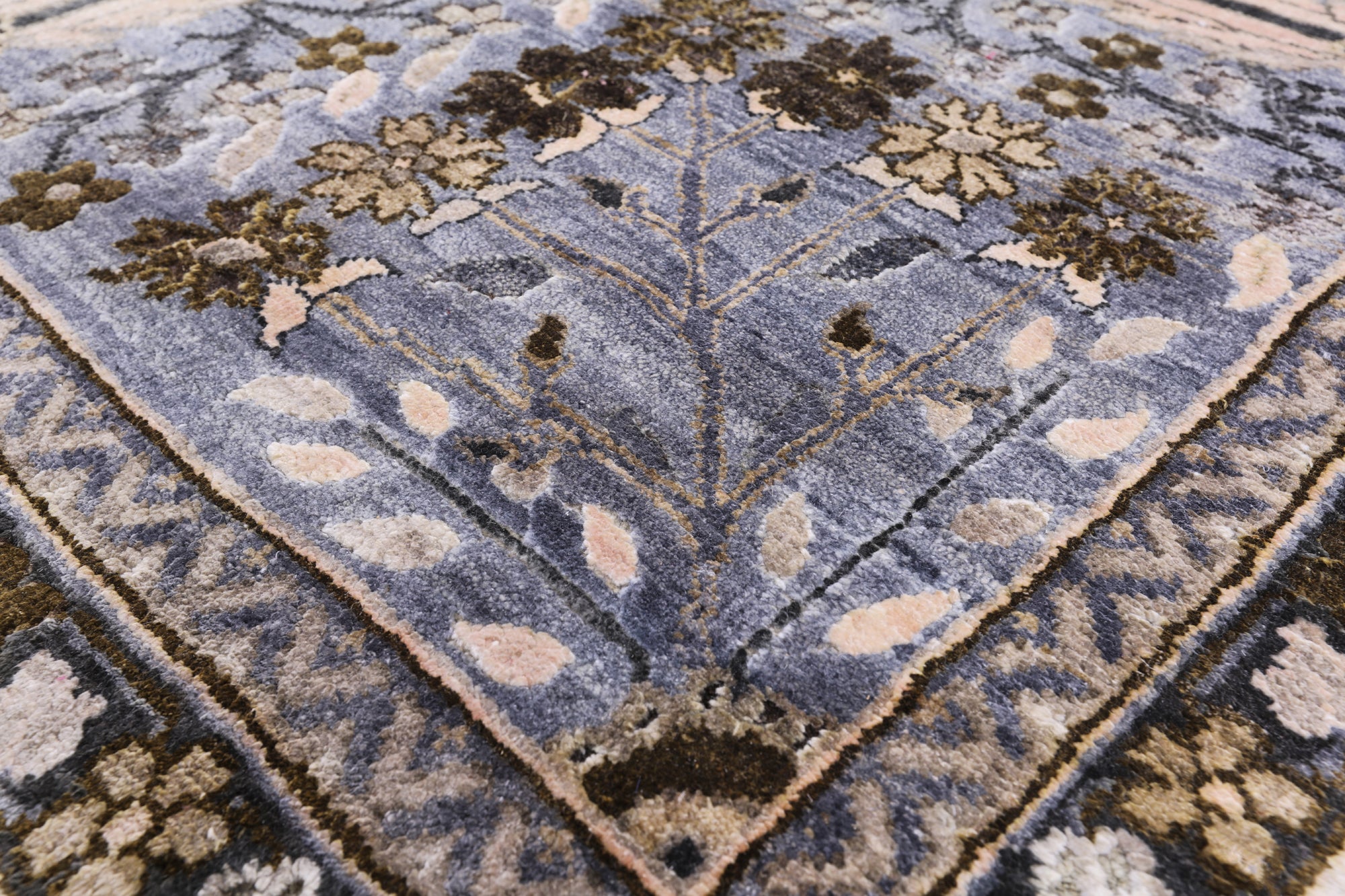 Persian Hand Knotted Wool & Silk Rug - 8' 9" X 11' 11" - Golden Nile