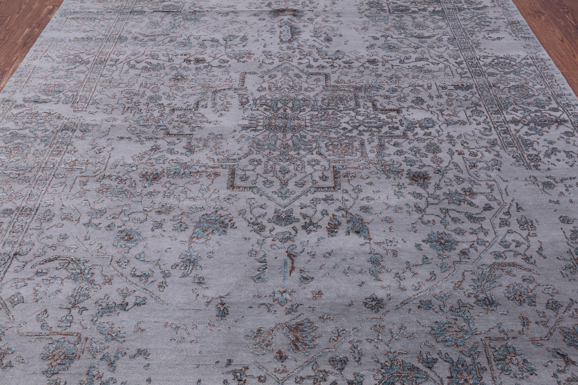 Grey Persian Heriz Serapi Hand Knotted Wool & Silk Rug - 8' 0" X 10' 6" - Golden Nile