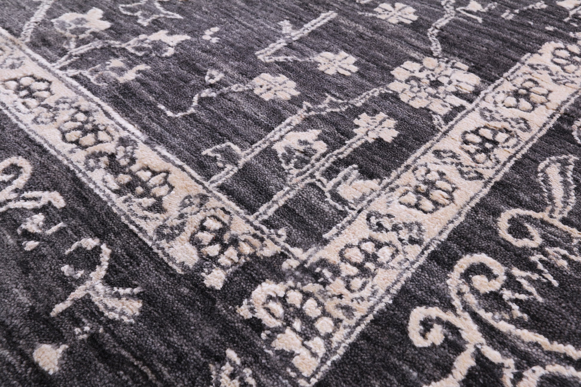Grey Persian Hand Knotted Wool & Silk Rug - 8' 1" X 10' 3" - Golden Nile