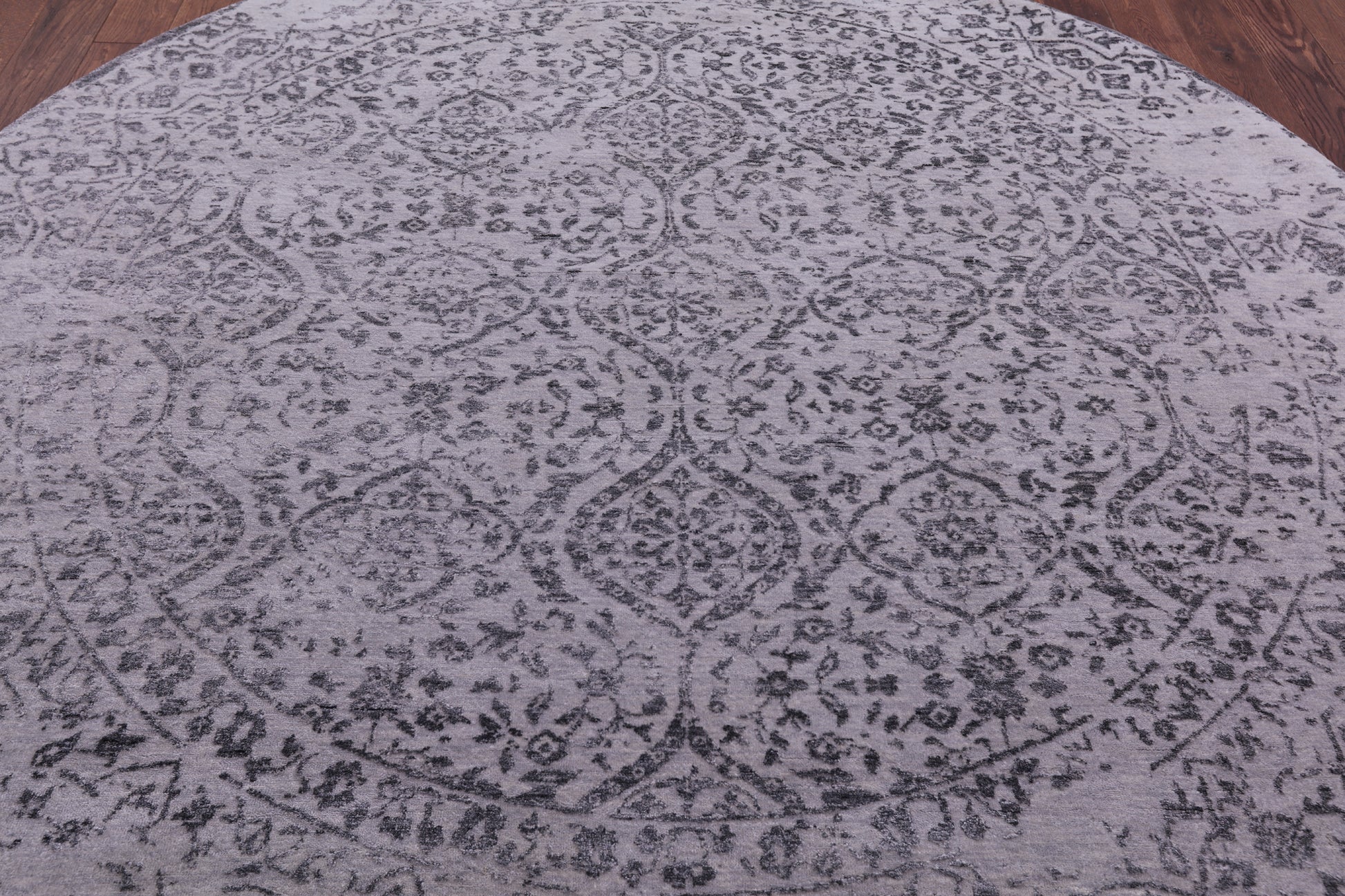 Grey Round Persian Hand Knotted Wool & Silk Rug - 8' 1" X 8' 1" - Golden Nile