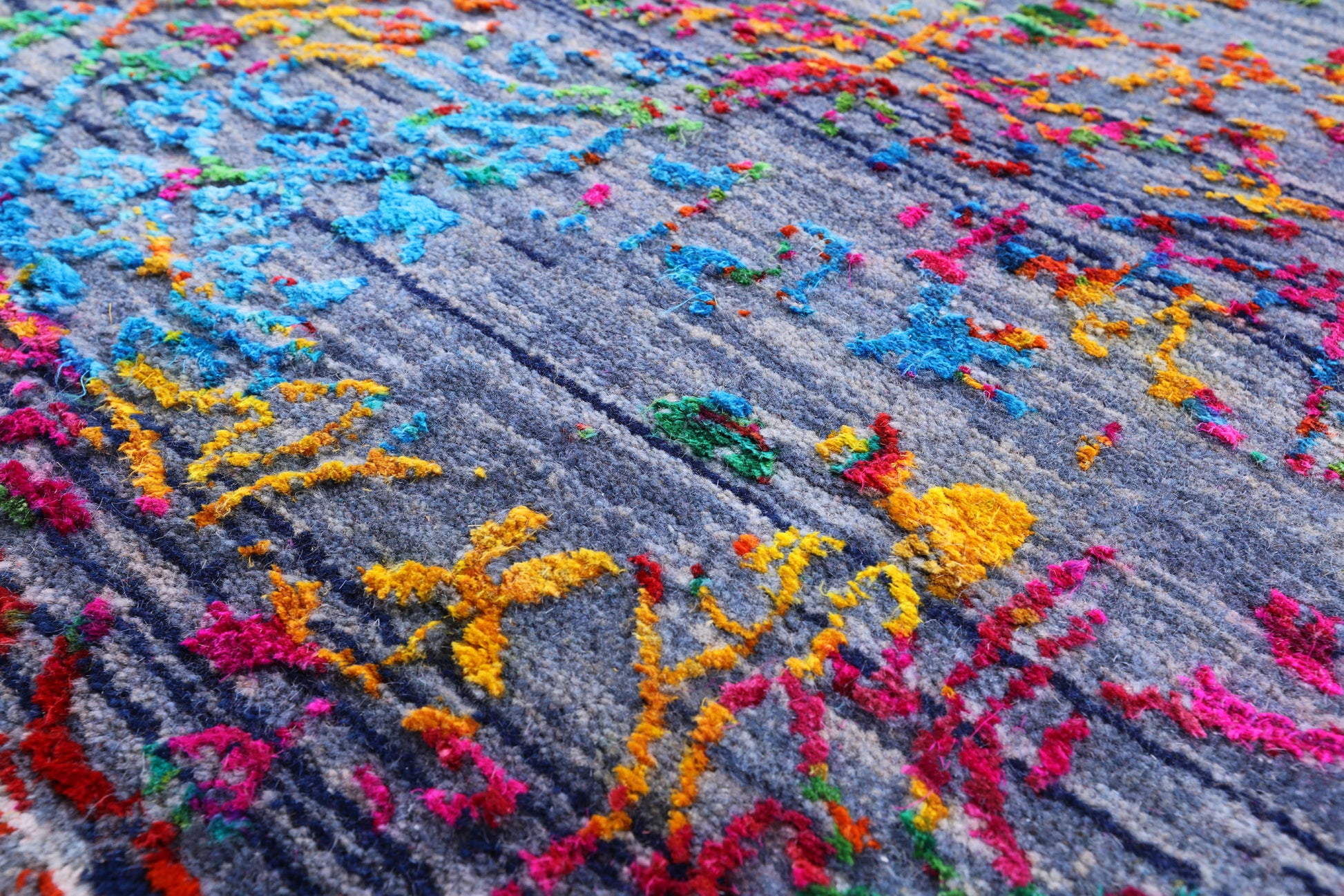 Abstract Contemporary Handmade Wool & Silk Rug - 8' 0" X 10' 0" - Golden Nile