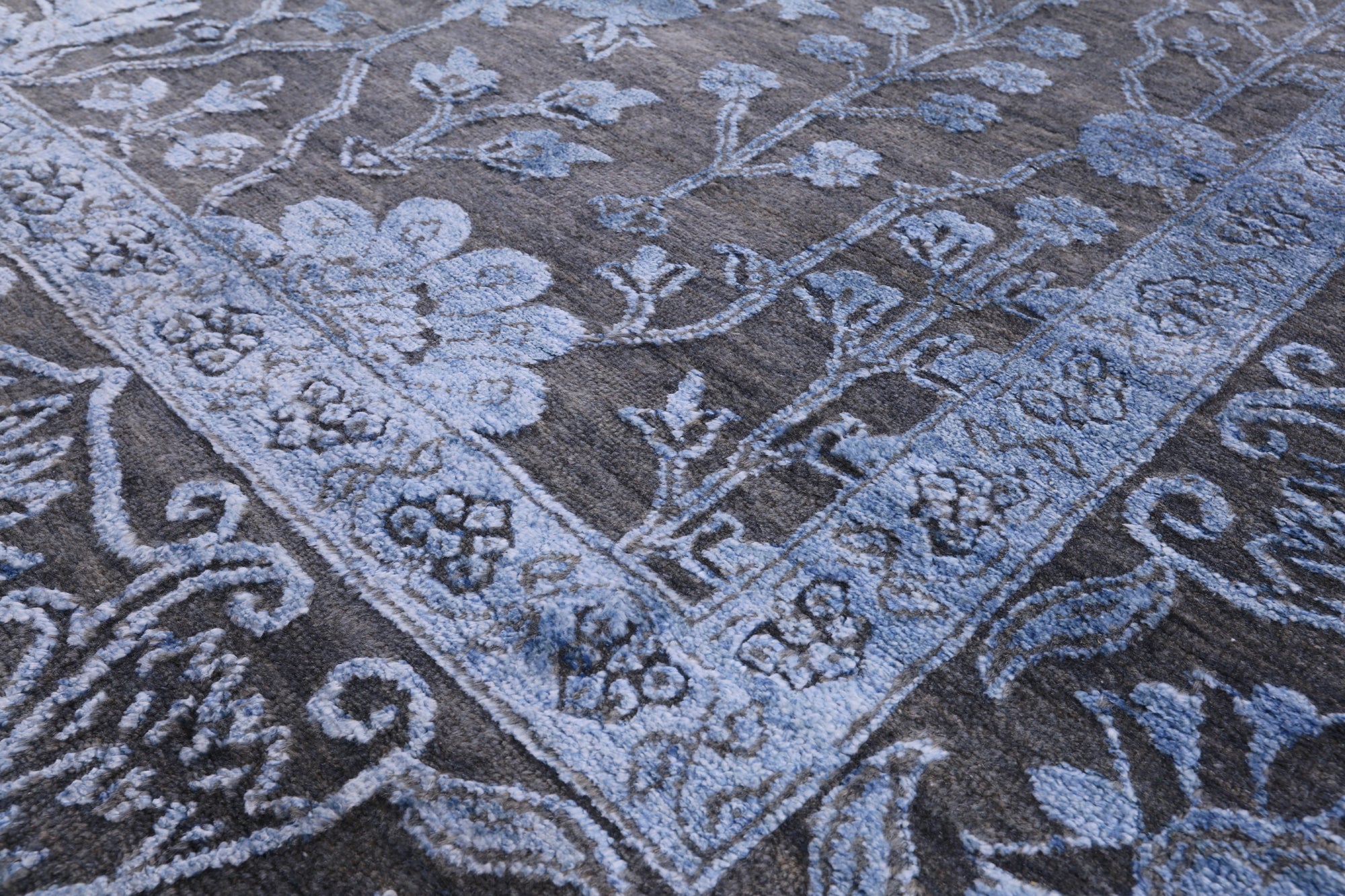 Grey Persian Handmade Wool & Silk Rug - 9' 2" X 12' 3" - Golden Nile