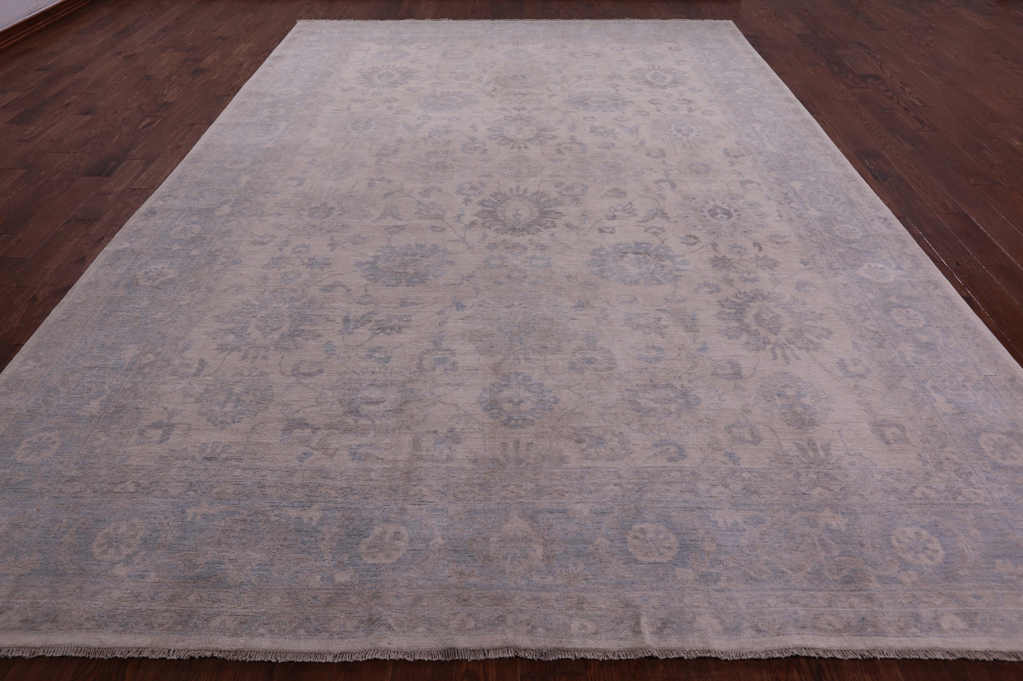 Ivory Peshawar Hand Knotted Wool Rug - 9' 10" X 13' 7" - Golden Nile