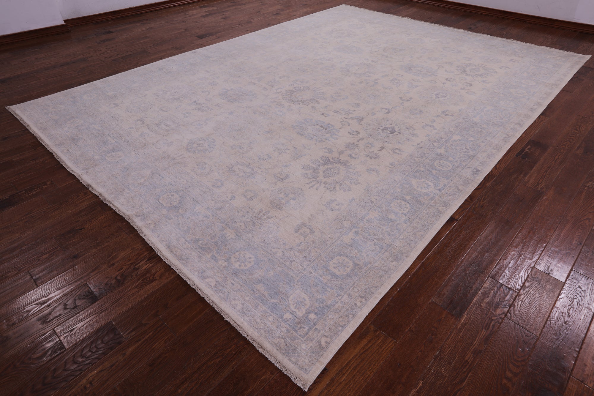 Ivory Peshawar Hand Knotted Wool Rug - 9' 10" X 13' 7" - Golden Nile